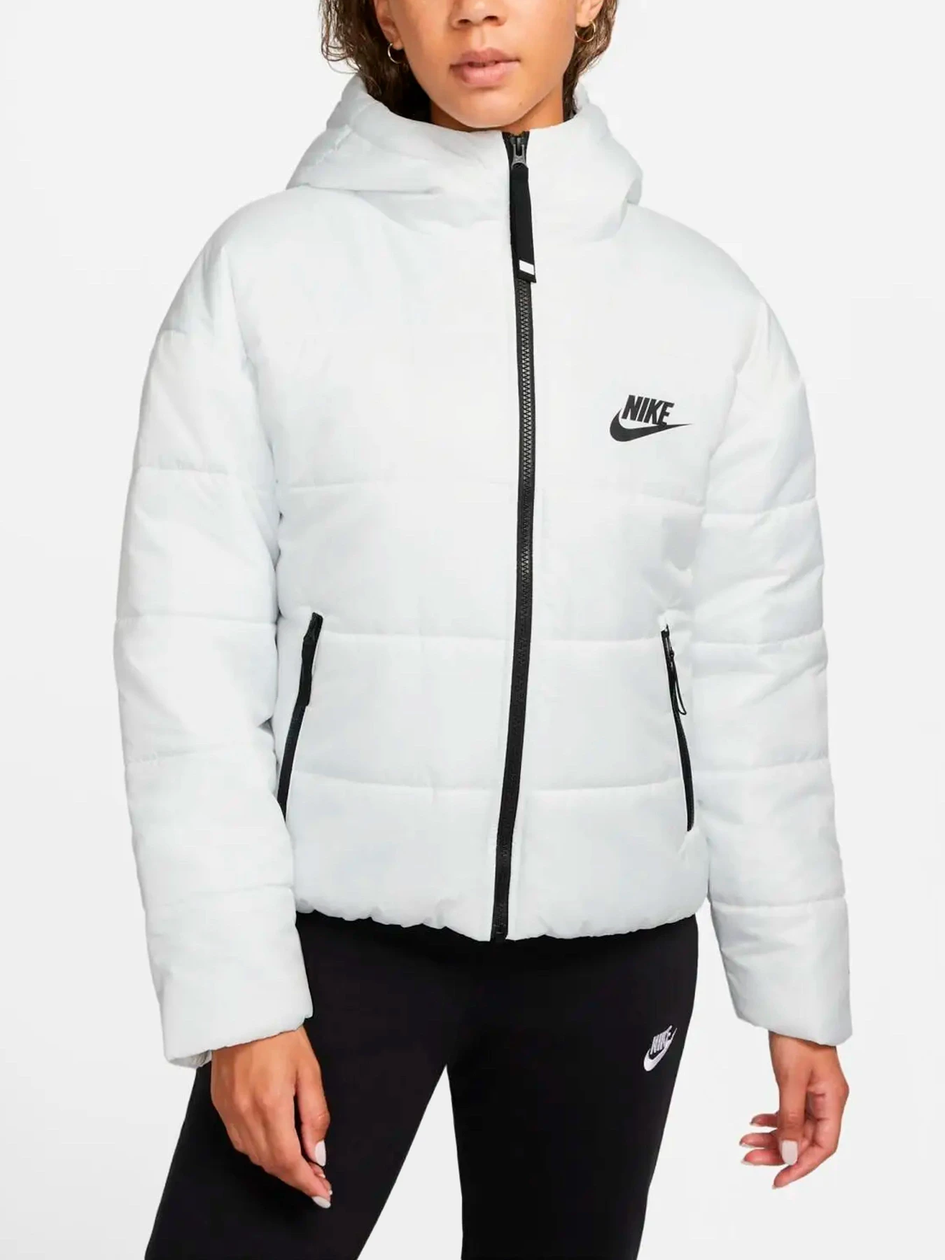 Куртки и дубленки NIKE модель DX1797-121 Куртки и дубленки NIKE модель DX1797-121 Фото