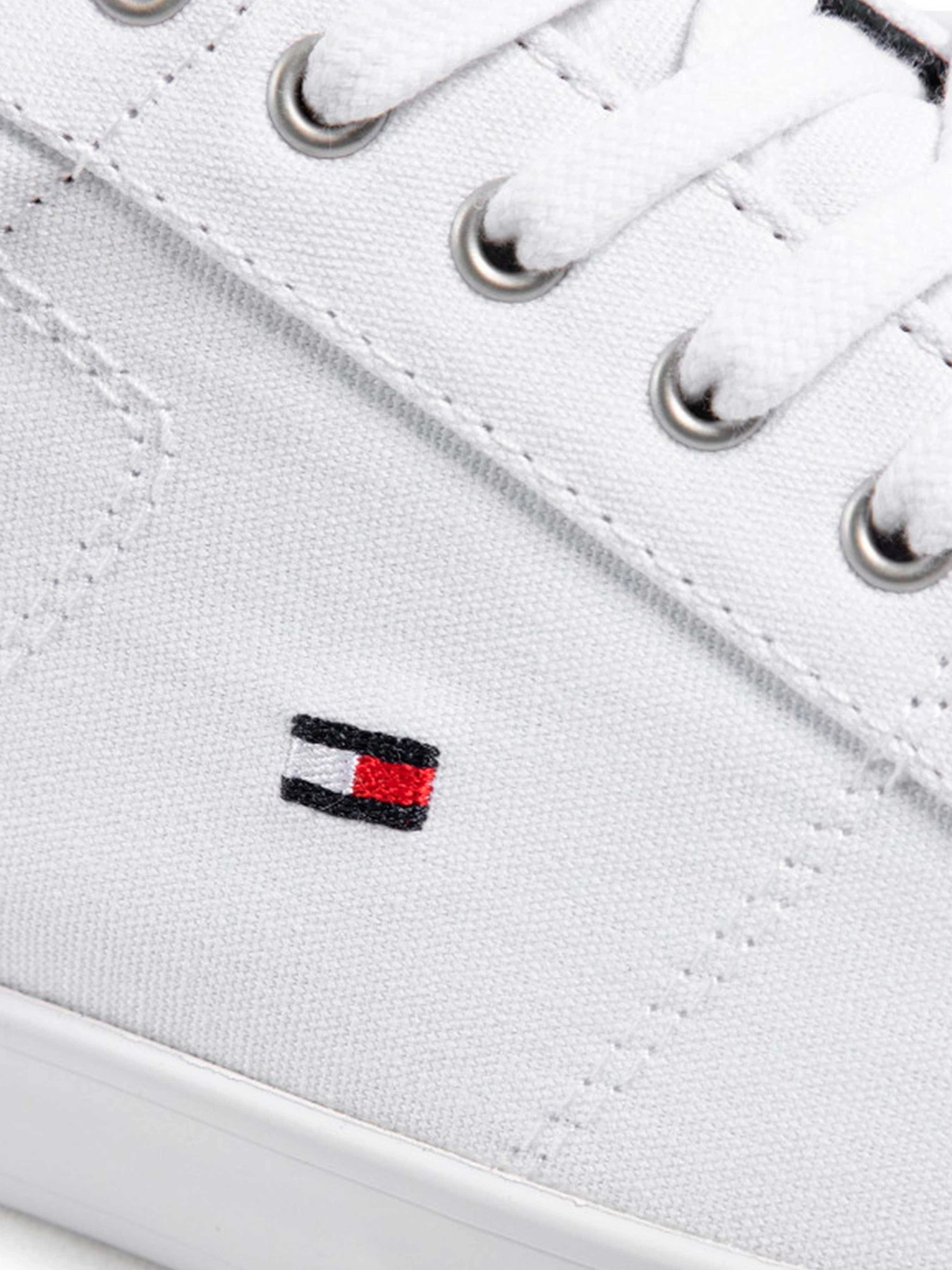 Кеды Tommy Hilfiger модель FM0FM01536-0K4 Кеды Tommy Hilfiger модель FM0FM01536-0K4 Фото