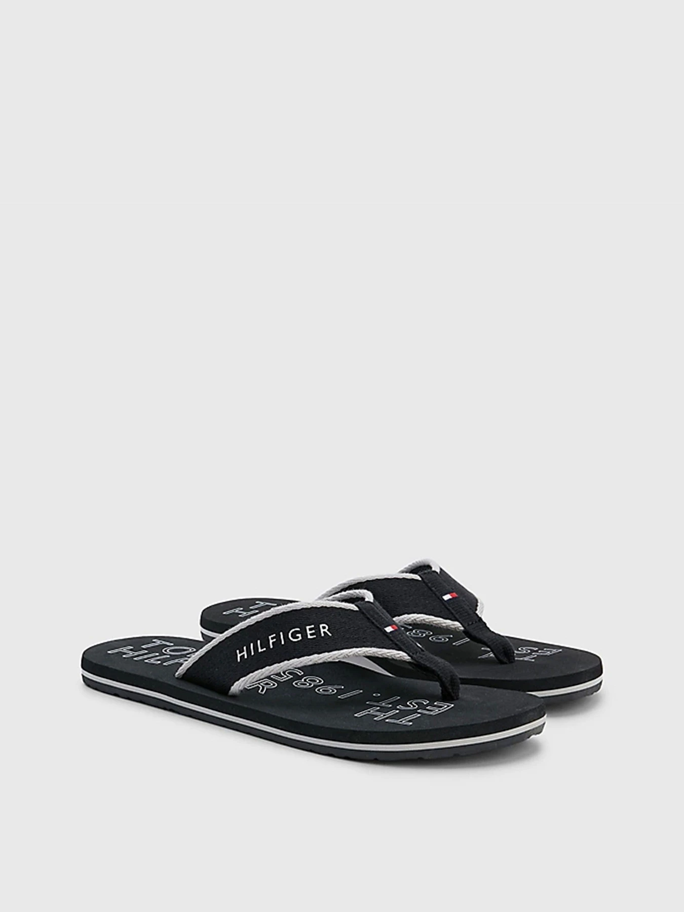 Шлёпанцы Tommy Hilfiger модель FM0FM04469-BDS Фото