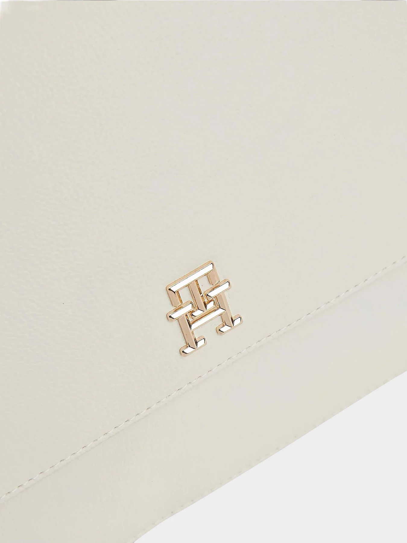 Сумки Tommy Hilfiger модель AW0AW14510-AC0 Сумки Tommy Hilfiger модель AW0AW14510-AC0 Фото