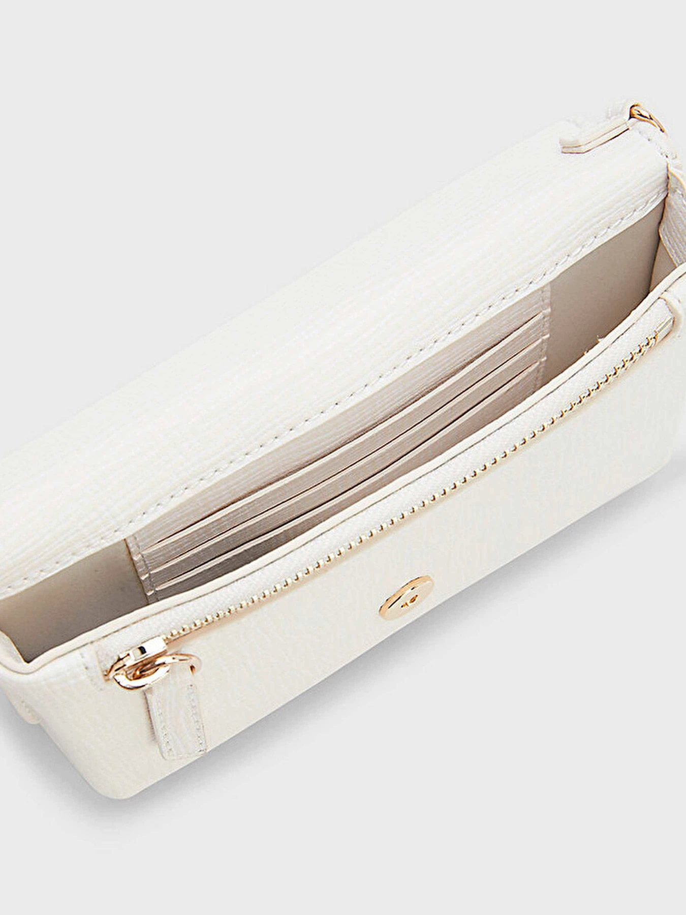 Сумки Tommy Hilfiger модель AW0AW14509-AC0 Сумки Tommy Hilfiger модель AW0AW14509-AC0 Фото