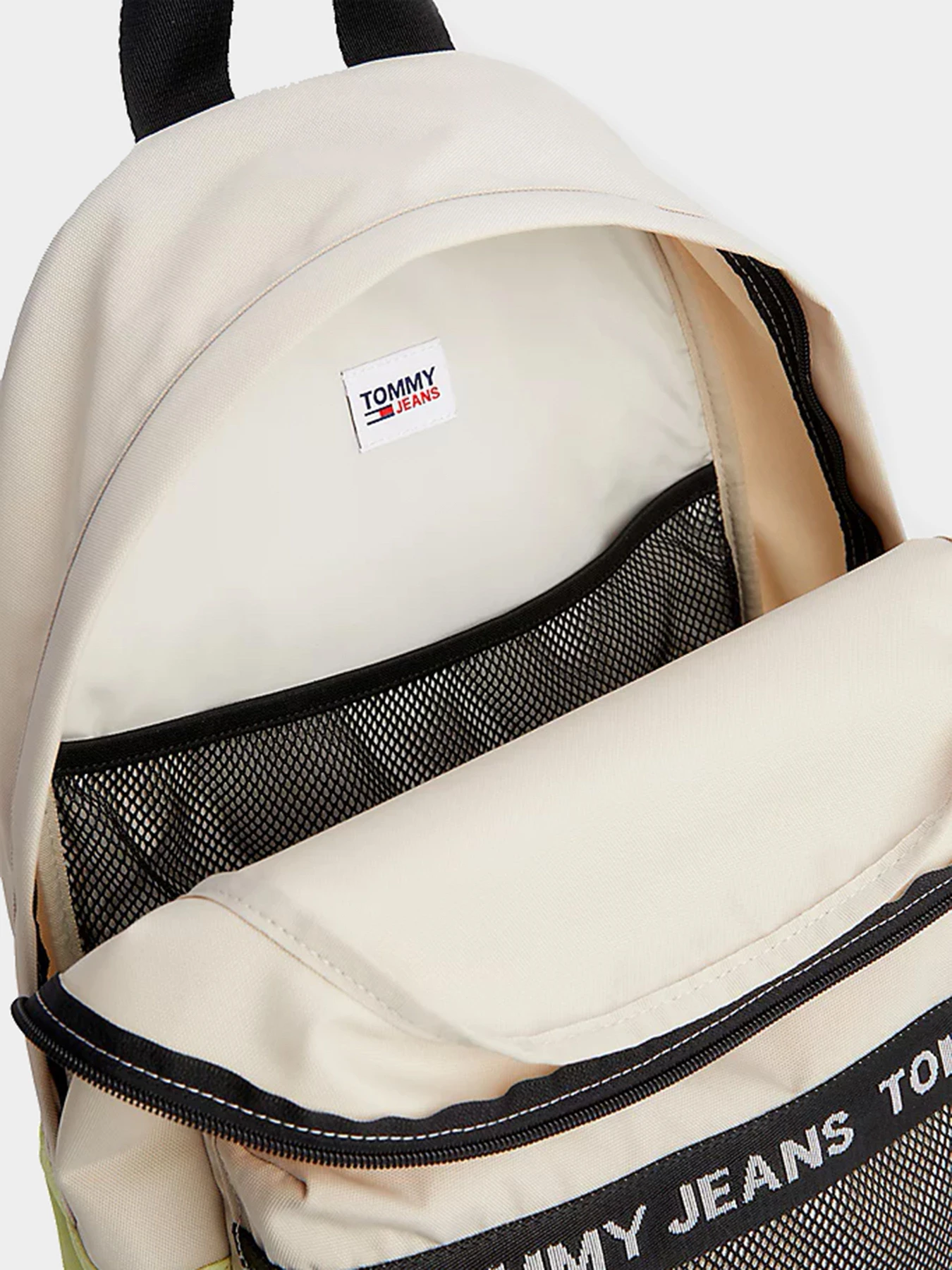 Рюкзаки Tommy Hilfiger модель AM0AM10900-ACI Рюкзаки Tommy Hilfiger модель AM0AM10900-ACI Фото