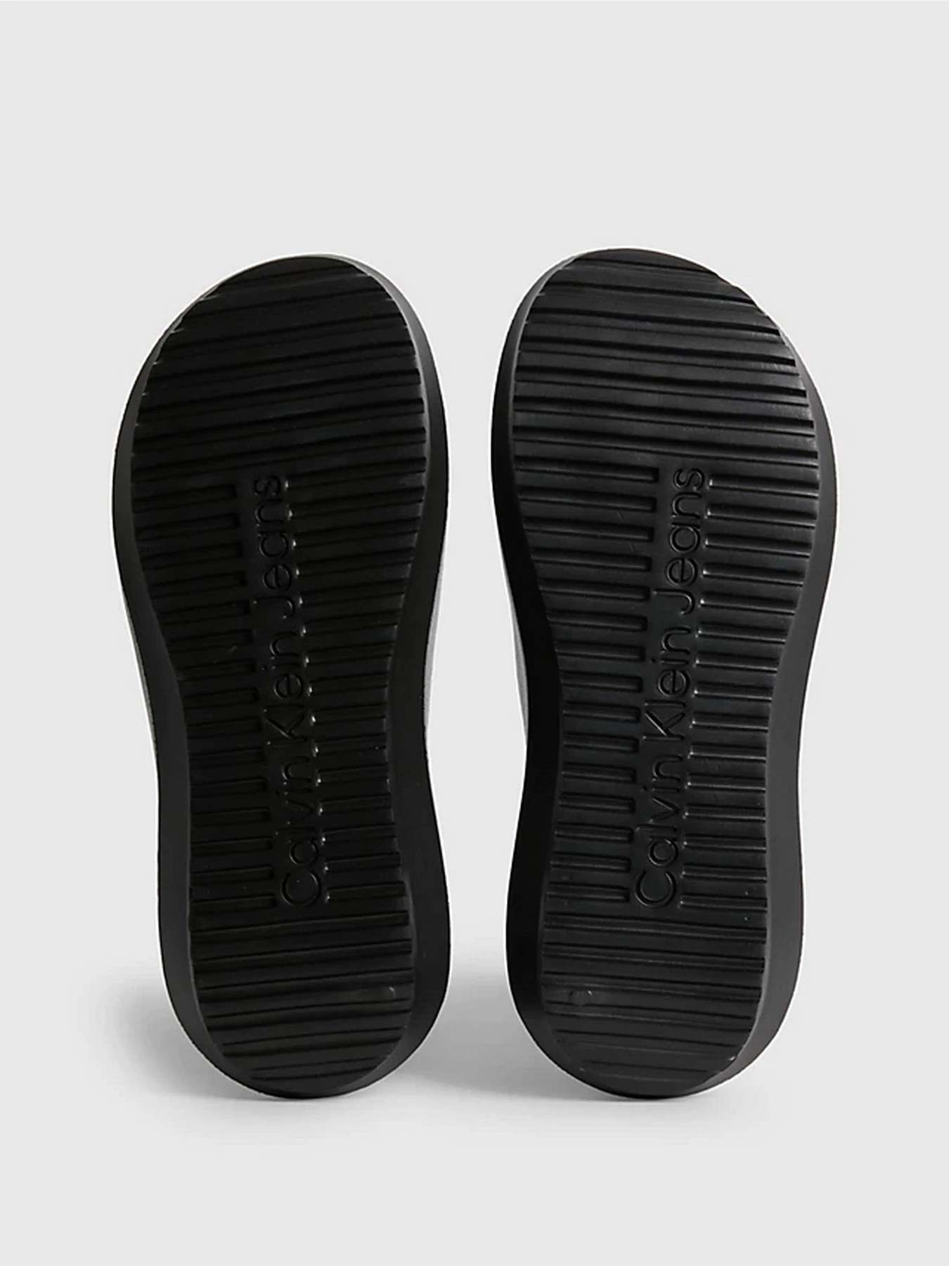 Шлёпанцы Calvin Klein модель YM0YM00645-0GM Фото