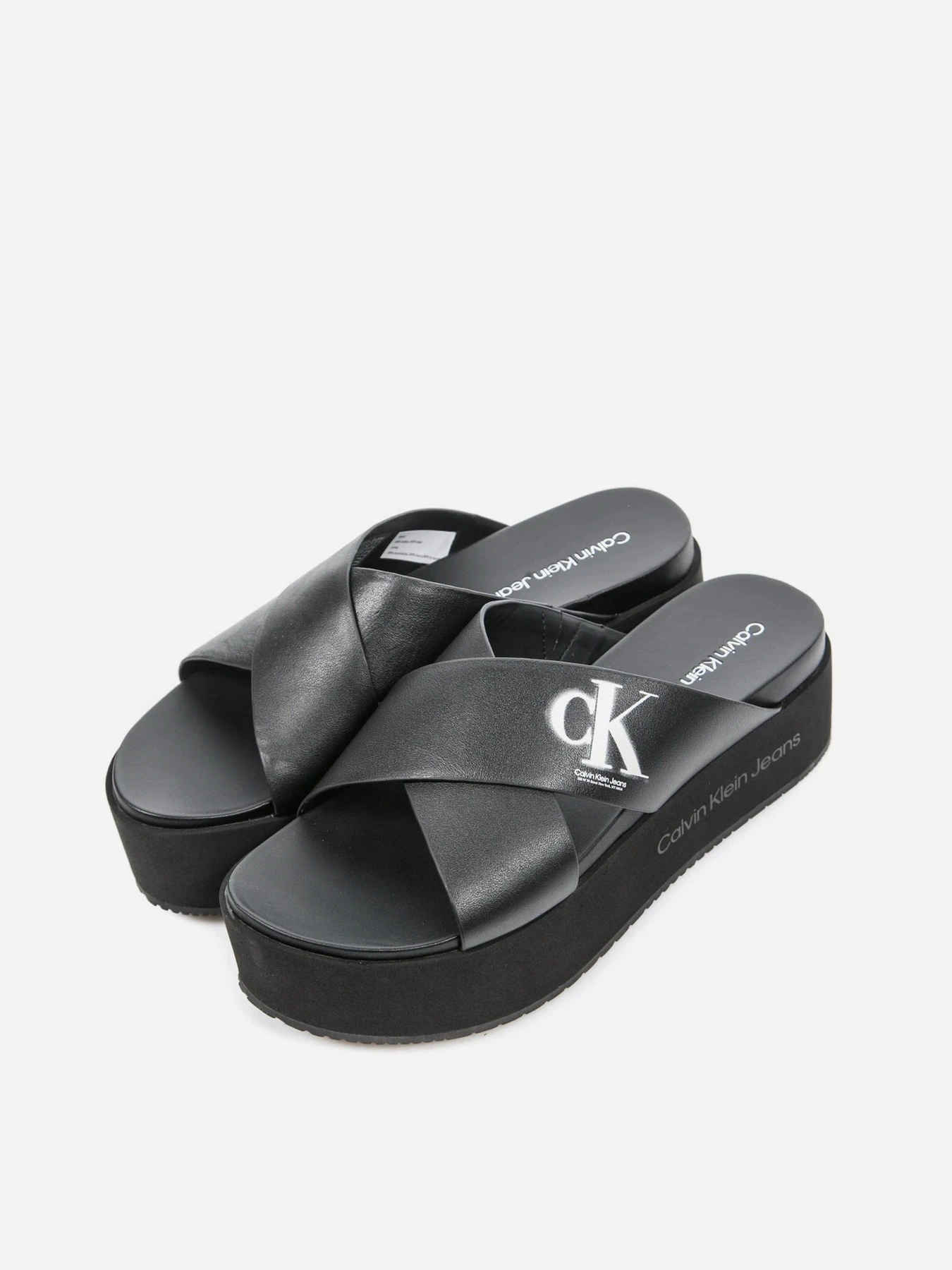 Шлёпанцы Calvin Klein модель YW0YW00964-BDS Шлёпанцы Calvin Klein модель YW0YW00964-BDS Фото