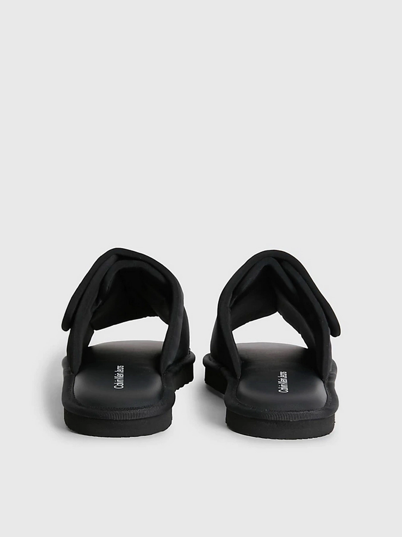 Шлёпанцы Calvin Klein модель YW0YW00971-BDS Шлёпанцы Calvin Klein модель YW0YW00971-BDS Фото