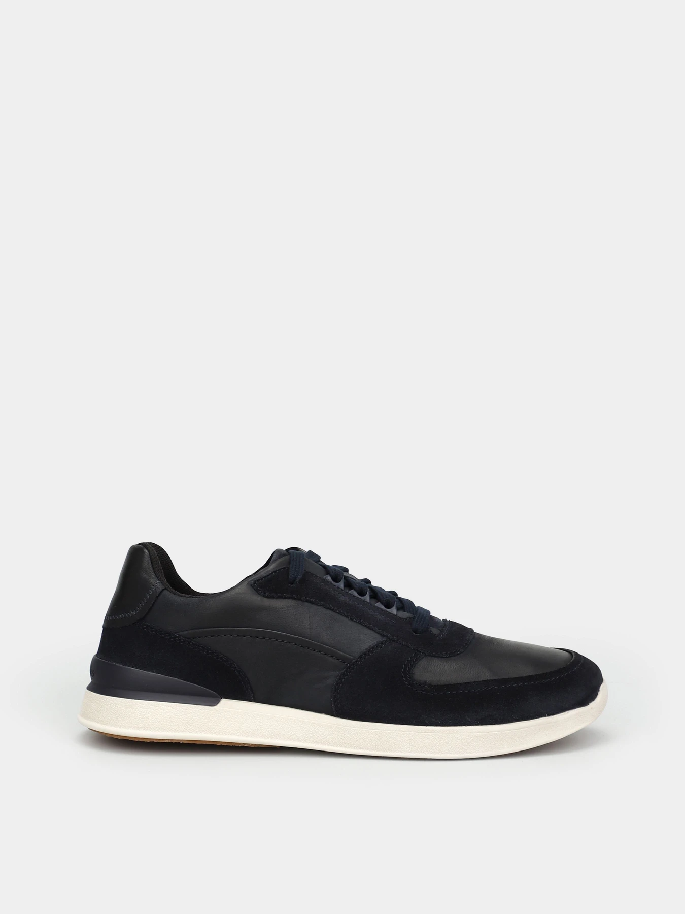 Кроссовки Clarks модель 26170560 Кроссовки Clarks модель 26170560 Фото