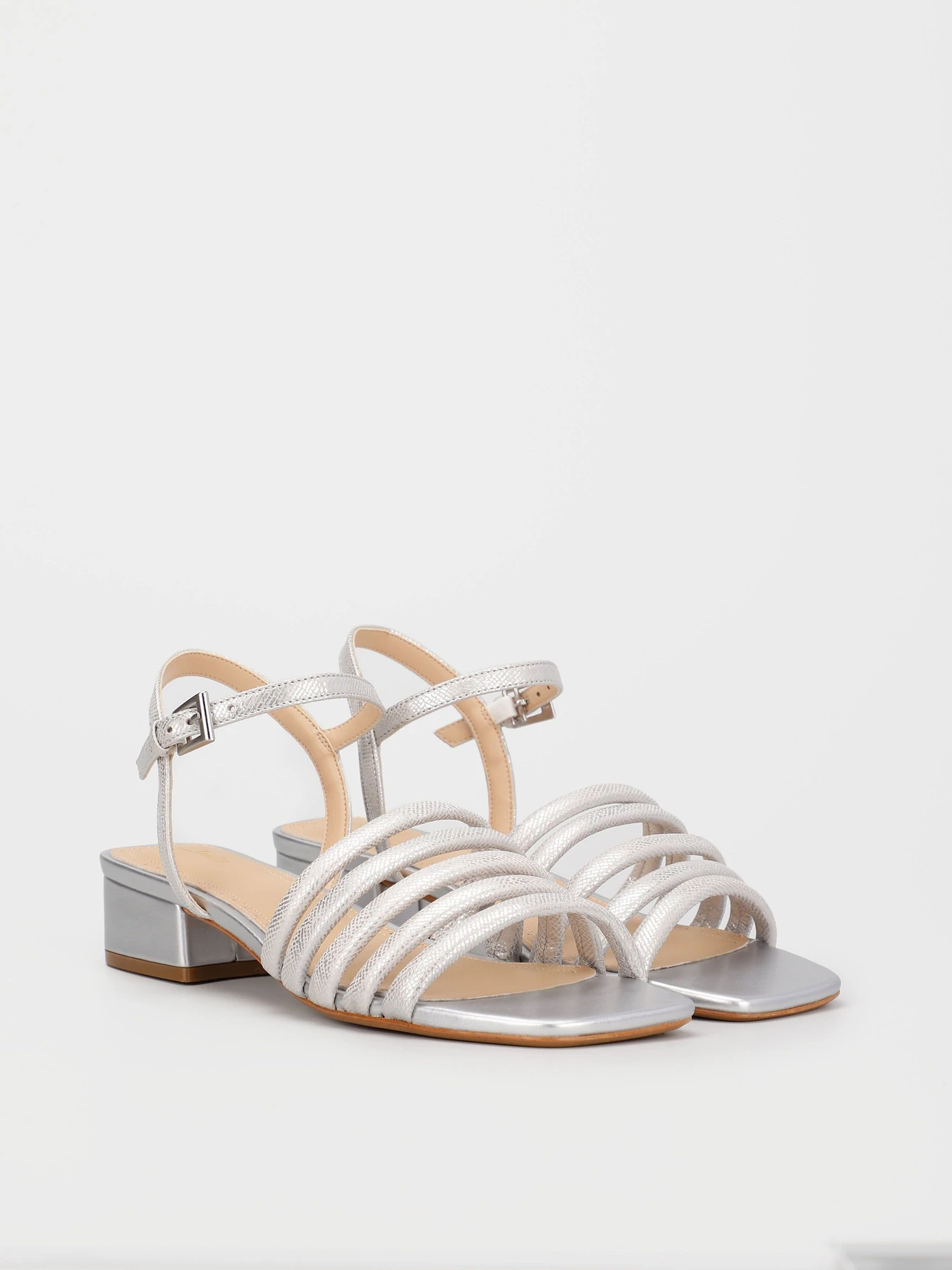 Сандалии Clarks модель 26170821 Сандалии Clarks модель 26170821 Фото