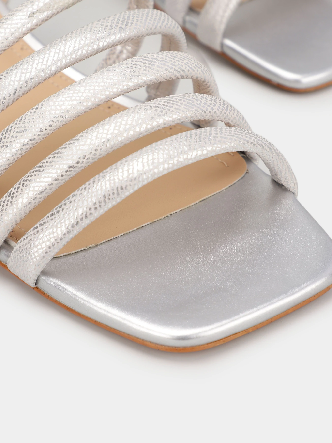 Сандалии Clarks модель 26170821 Сандалии Clarks модель 26170821 Фото