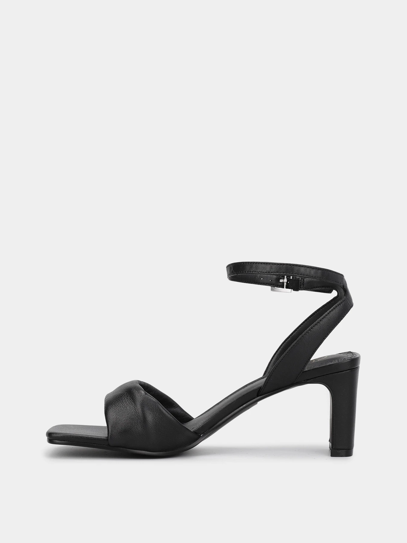 Сандалии Clarks модель 26171056 Сандалии Clarks модель 26171056 Фото