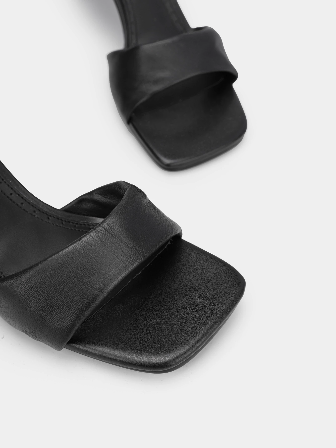 Сандалии Clarks модель 26171056 Сандалии Clarks модель 26171056 Фото
