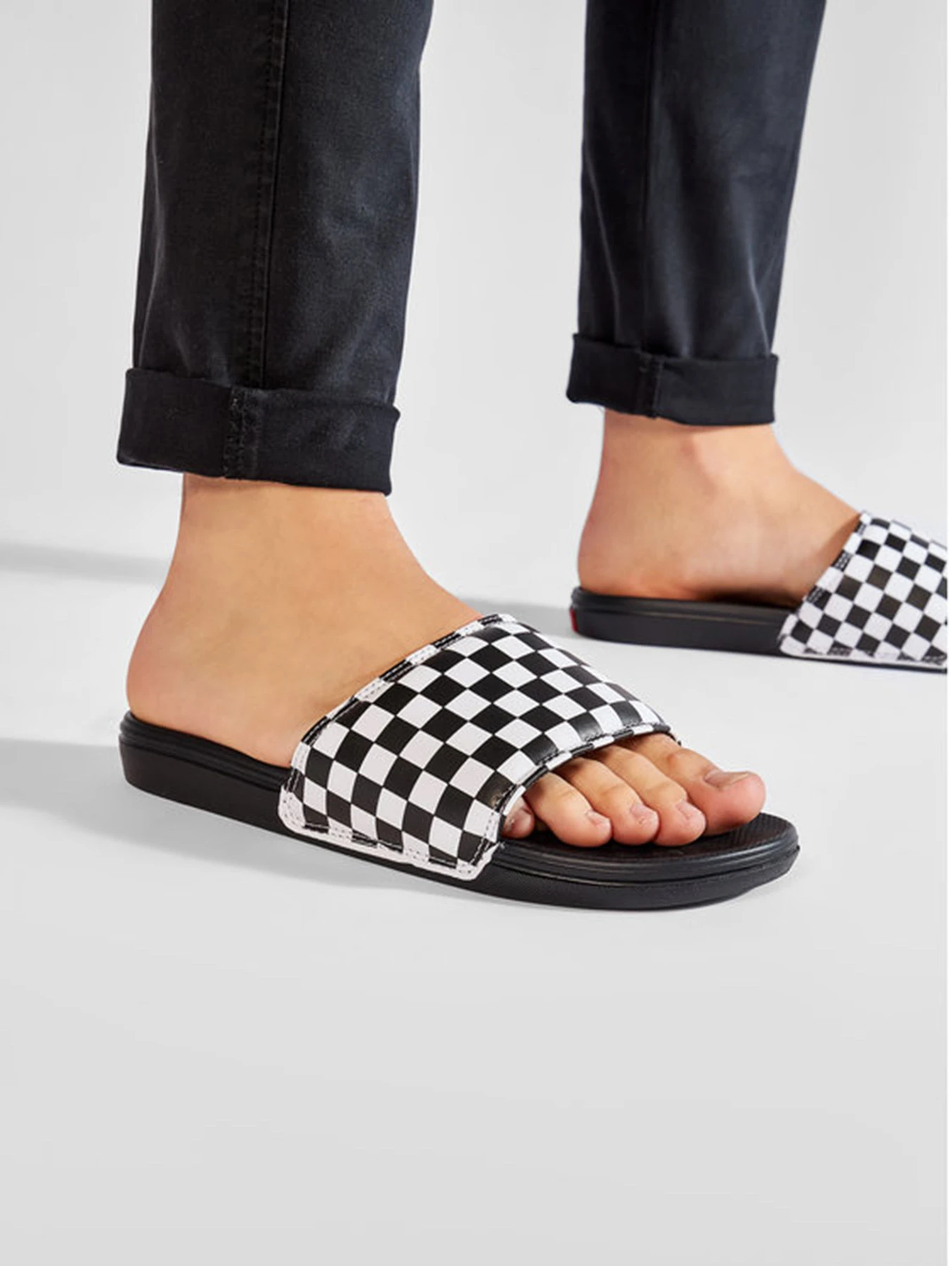 Шлёпанцы Vans модель VN0A5HF527I1 Шлёпанцы Vans модель VN0A5HF527I1 Фото