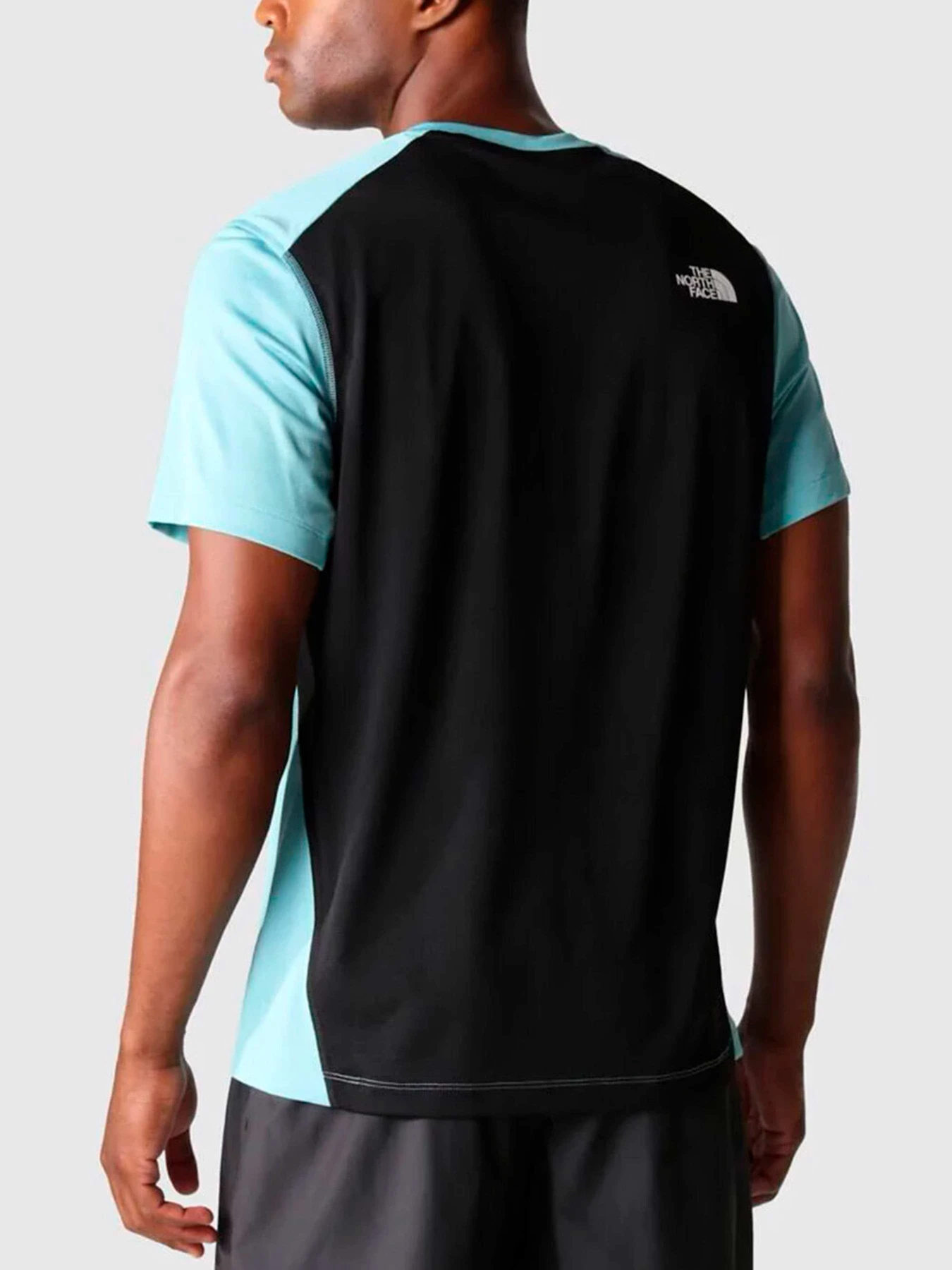 Футболки и поло The North Face модель NF0A825OZK41 Футболки и поло The North Face модель NF0A825OZK41 Фото
