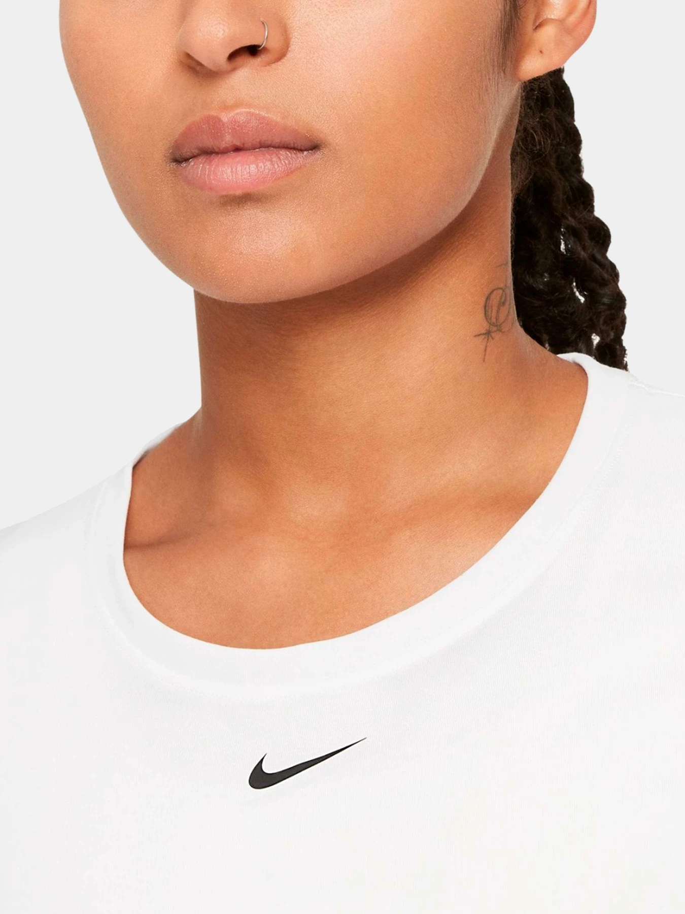 Футболки и поло NIKE модель DD0638-100 Футболки и поло NIKE модель DD0638-100 Фото
