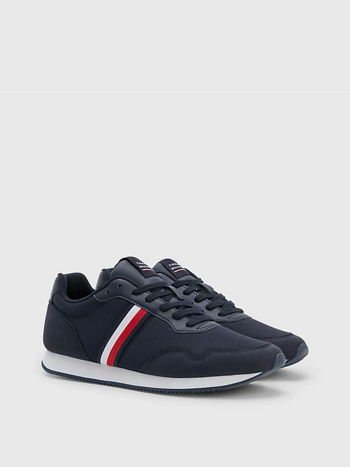 Кроссовки Tommy Hilfiger модель FM0FM04504-DW5 Кроссовки Tommy Hilfiger модель FM0FM04504-DW5 Фото