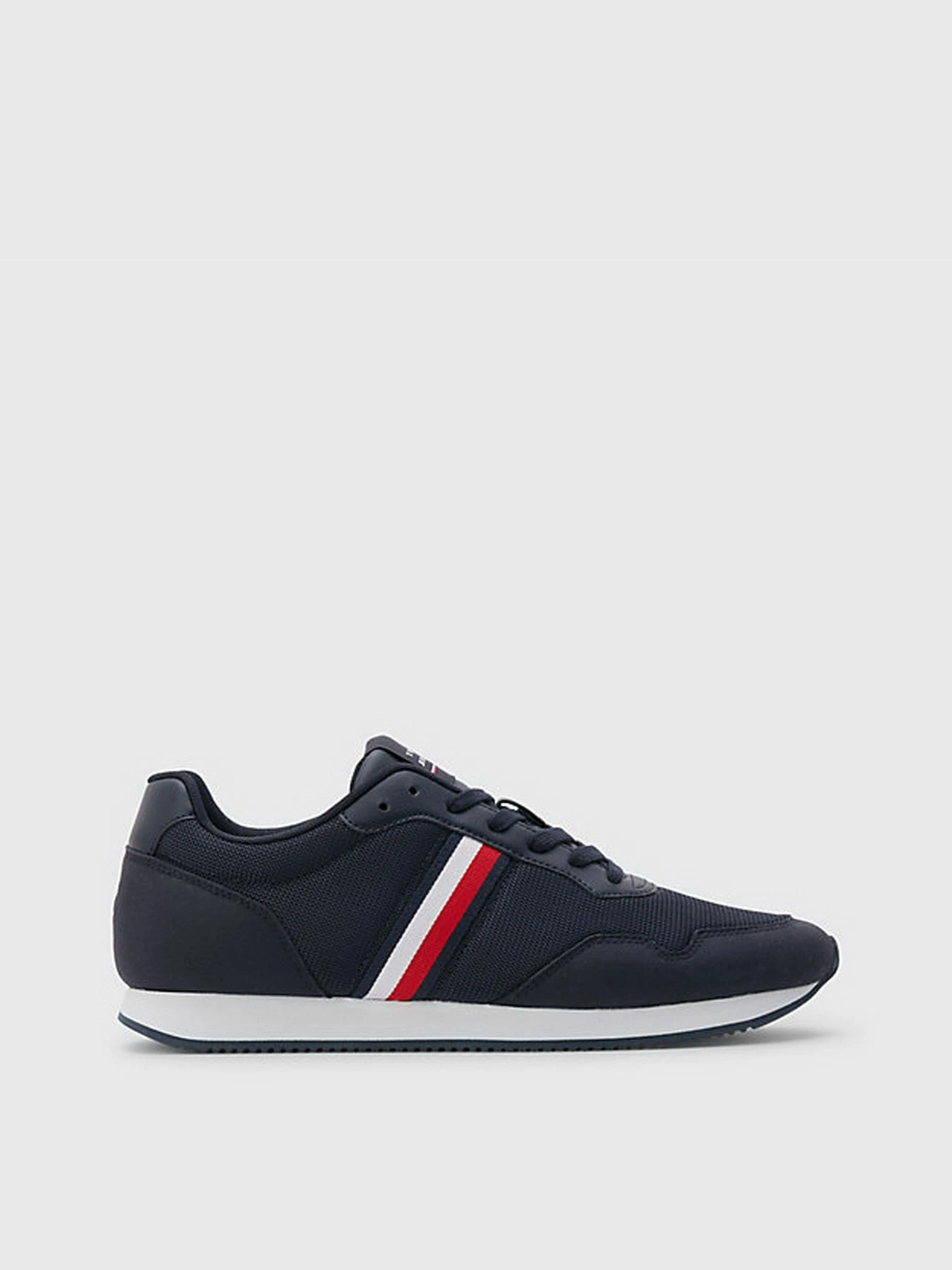 Кроссовки Tommy Hilfiger модель FM0FM04504-DW5 Кроссовки Tommy Hilfiger модель FM0FM04504-DW5 Фото