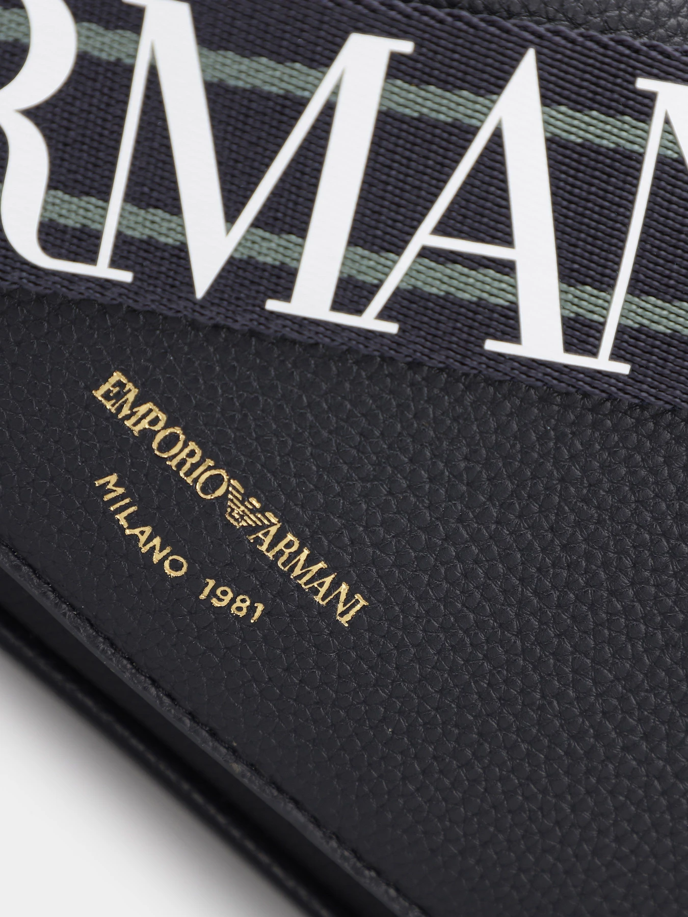 Сумки Emporio Armani модель Y3H294-YFO5B-80033 Фото