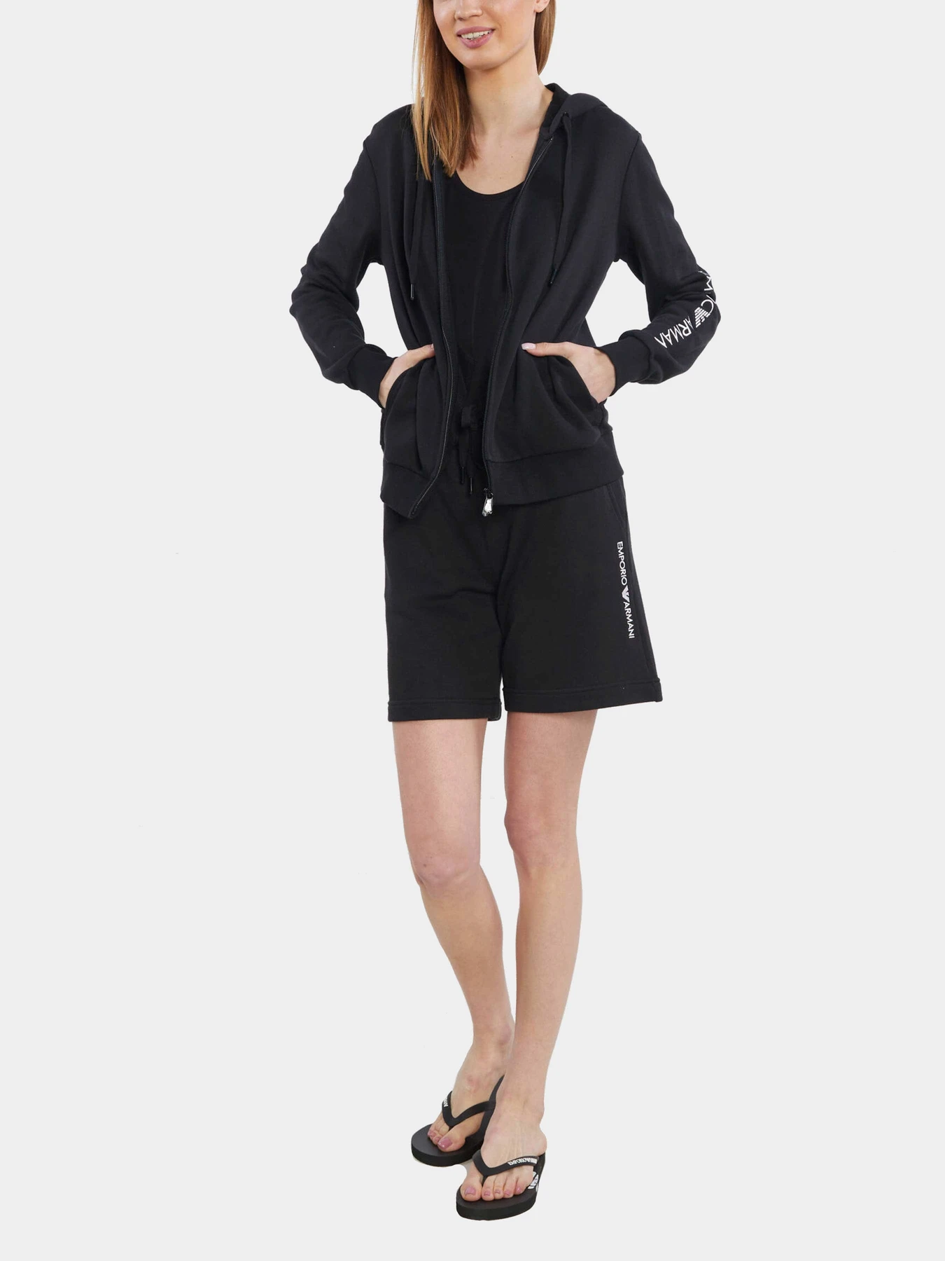Худи и свитшоты Emporio Armani модель 164076-3R268-00020 Худи и свитшоты Emporio Armani модель 164076-3R268-00020 Фото