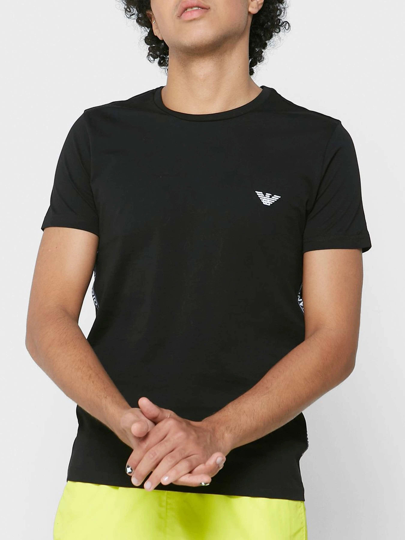 Футболки и поло Emporio Armani модель 211845-3R475-00020 Футболки и поло Emporio Armani модель 211845-3R475-00020 Фото