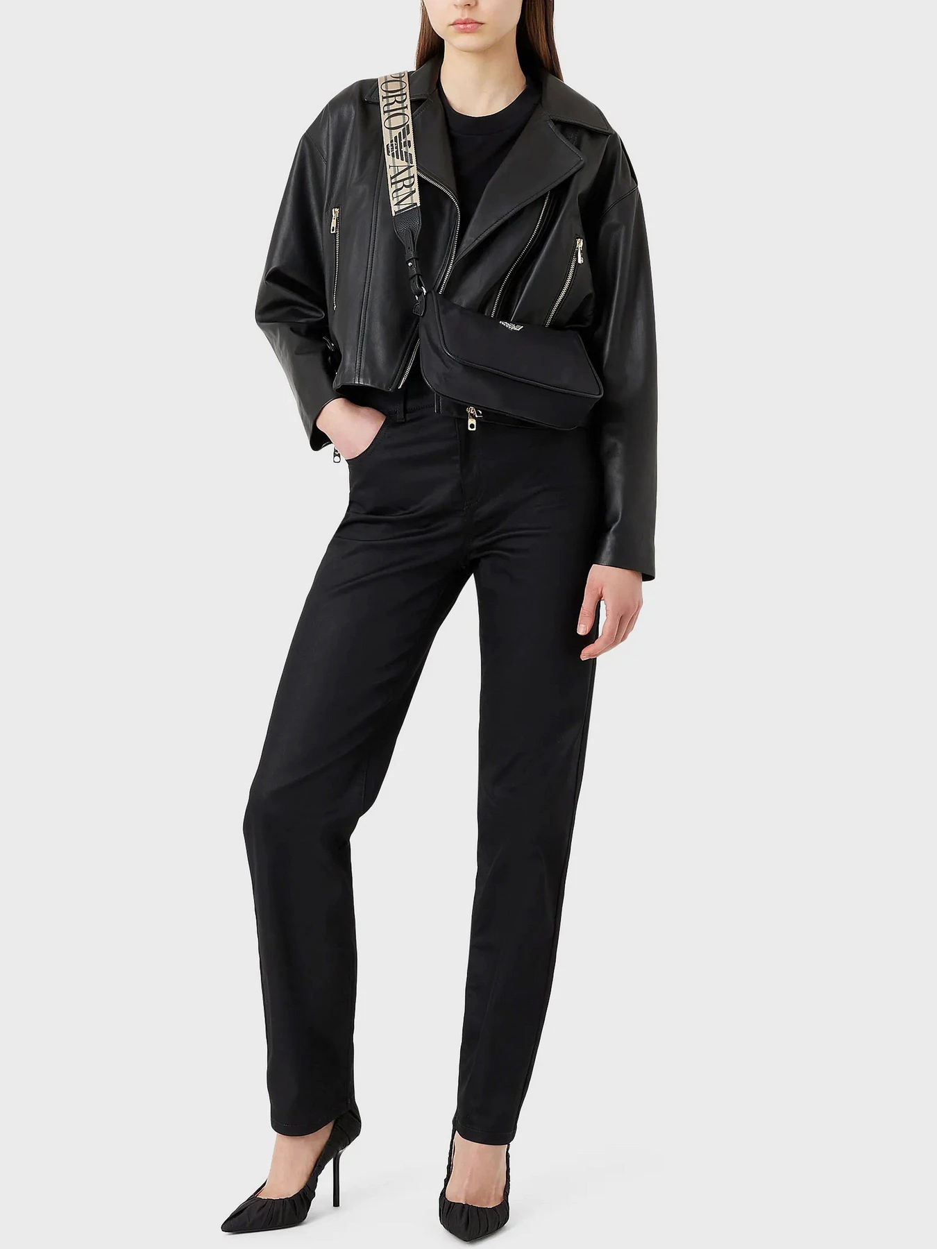 Куртки и дубленки Emporio Armani модель D4NB64-D2P71-999 Куртки и дубленки Emporio Armani модель D4NB64-D2P71-999 Фото