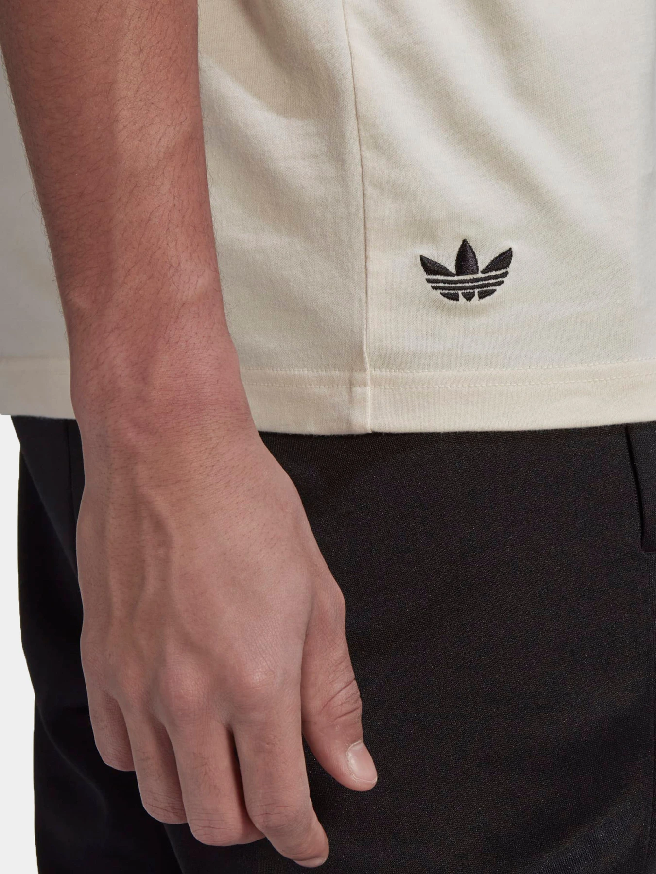 Футболки и поло Adidas модель HM1874 Футболки и поло Adidas модель HM1874 Фото
