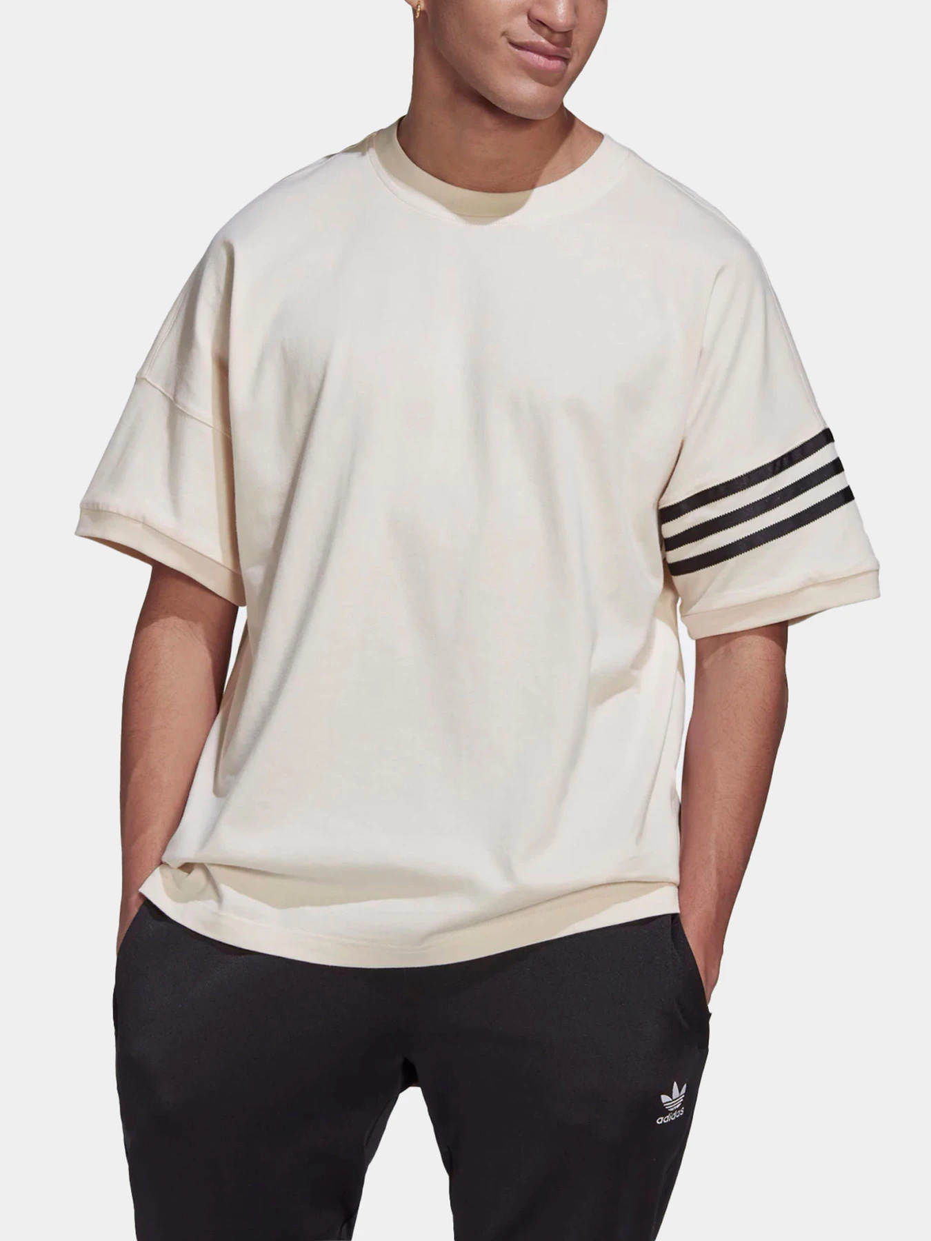 Футболки и поло Adidas модель HM1874 Футболки и поло Adidas модель HM1874 Фото