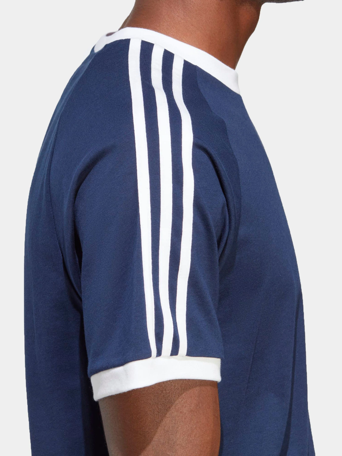 Футболки и поло Adidas модель IA4850 Футболки и поло Adidas модель IA4850 Фото