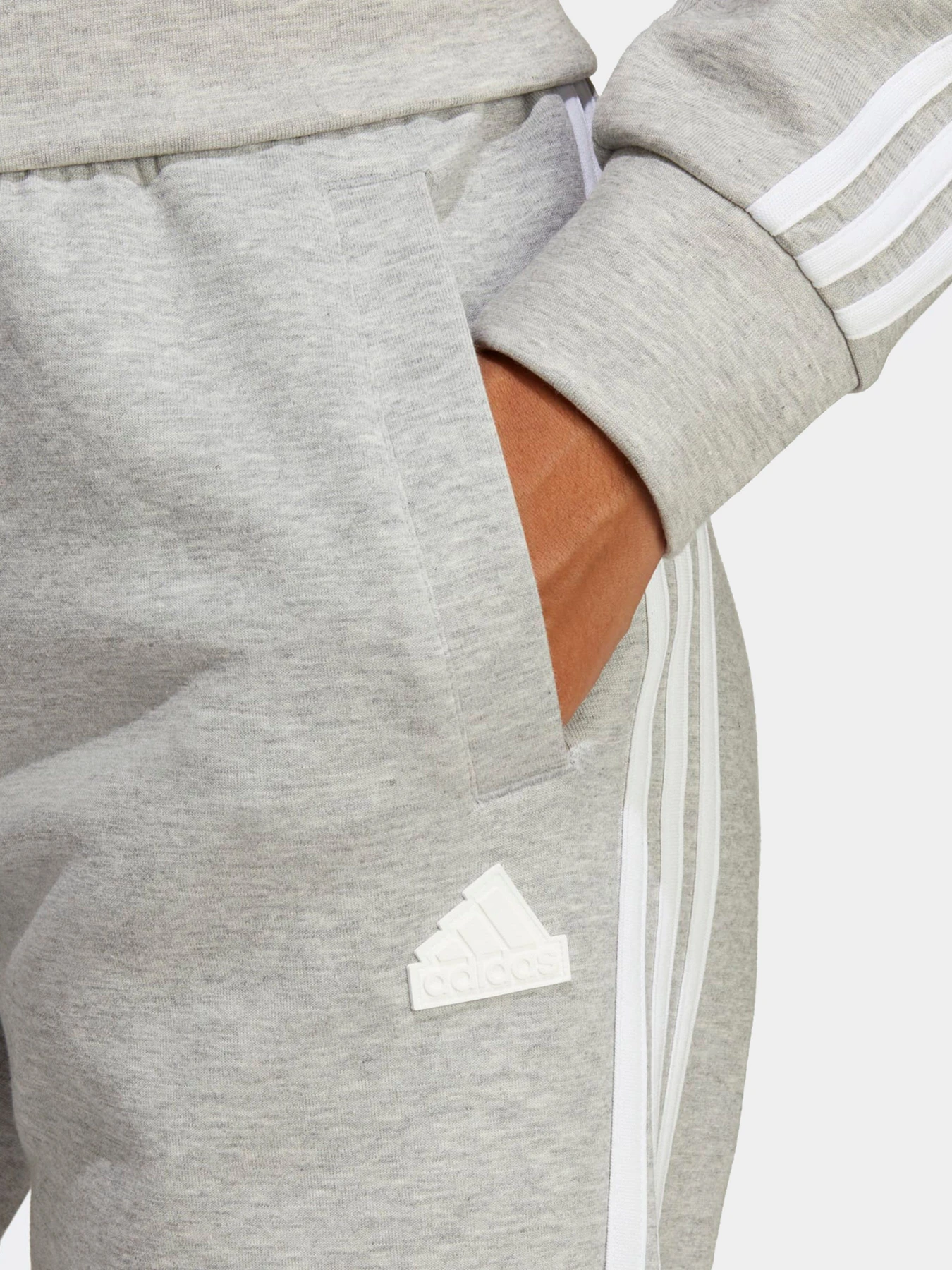 Брюки Adidas модель IB8531 Брюки Adidas модель IB8531 Фото