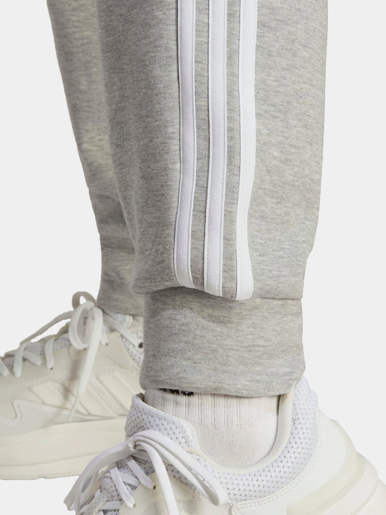 Брюки Adidas модель IB8531 Брюки Adidas модель IB8531 Фото
