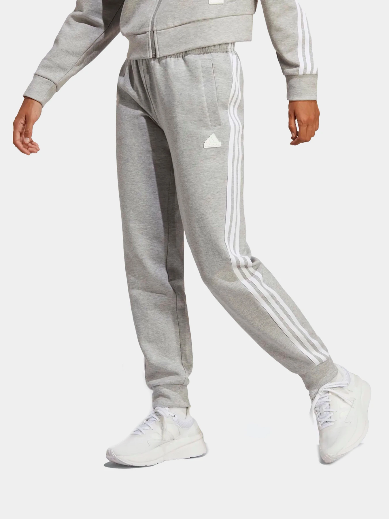 Брюки Adidas модель IB8531 Брюки Adidas модель IB8531 Фото