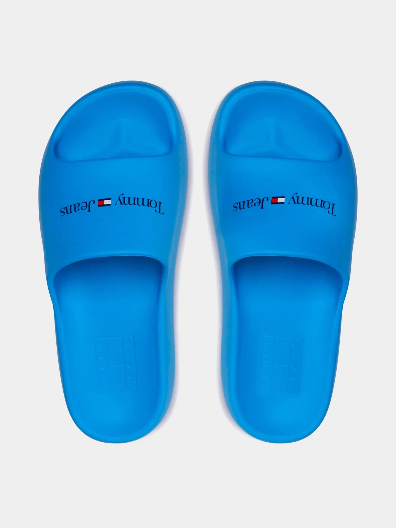 Шлёпанцы Tommy Hilfiger модель EN0EN02134-C2P Шлёпанцы Tommy Hilfiger модель EN0EN02134-C2P Фото