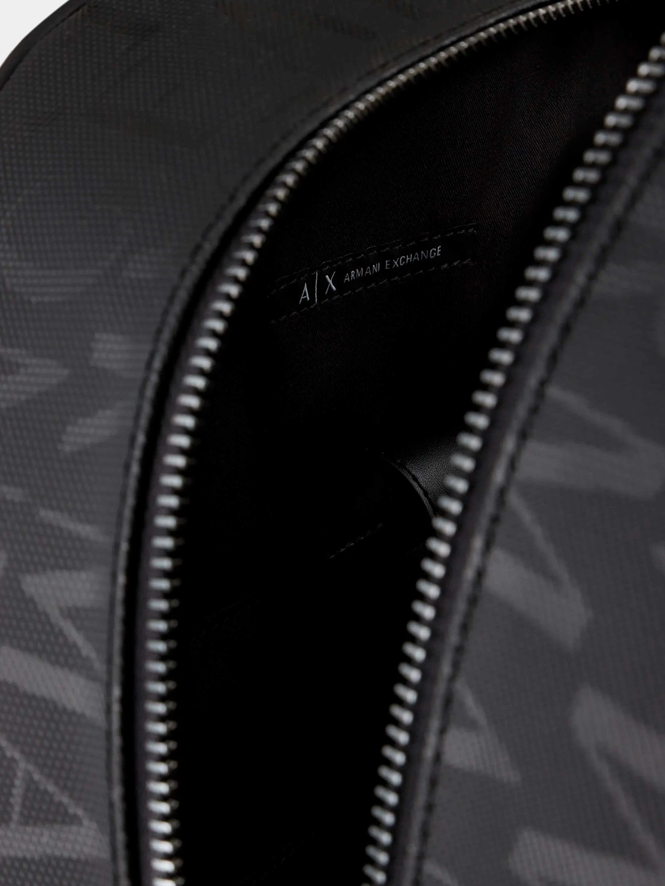 Рюкзаки Armani Exchange модель 952394-CC831-27121 Рюкзаки Armani Exchange модель 952394-CC831-27121 Фото