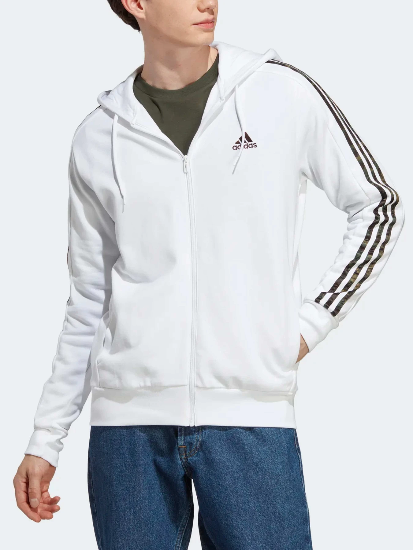 Худи и свитшоты Adidas модель IC9836 Худи и свитшоты Adidas модель IC9836 Фото