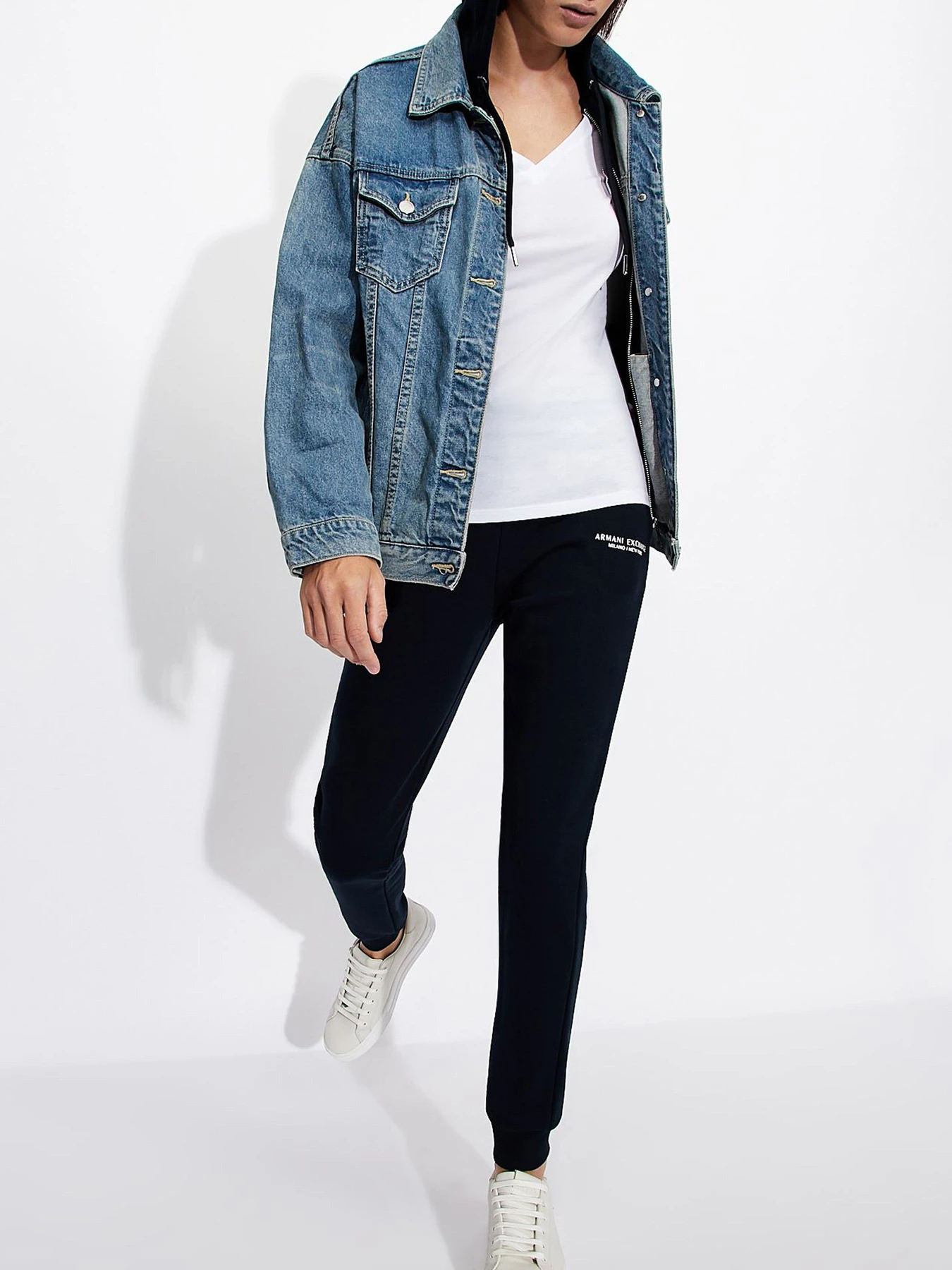 Брюки Armani Exchange модель 8NYPBA-YJE5Z-1510 Брюки Armani Exchange модель 8NYPBA-YJE5Z-1510 Фото