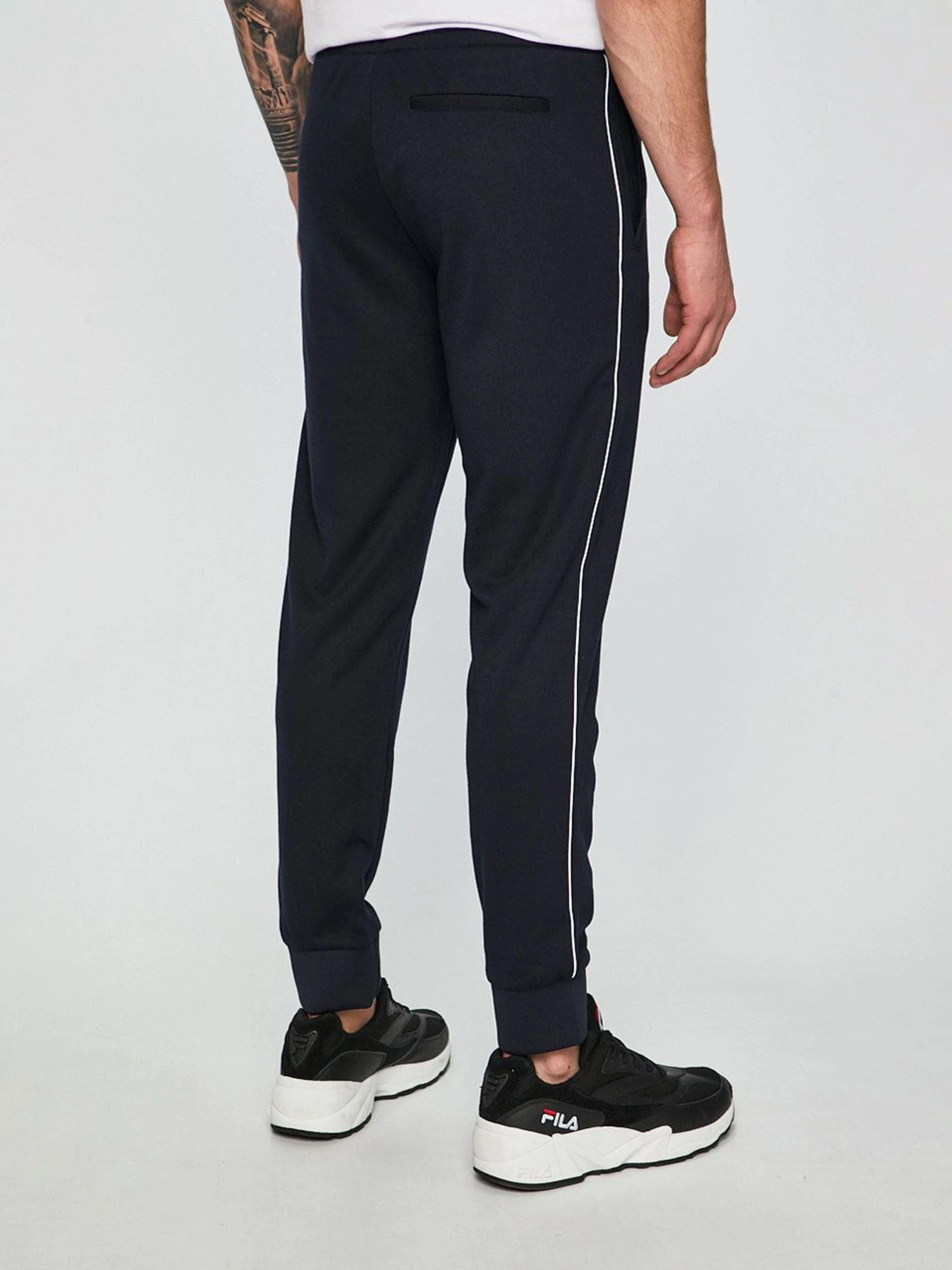 Брюки Armani Exchange модель 8NZP91-Z9N1Z-1510 Брюки Armani Exchange модель 8NZP91-Z9N1Z-1510 Фото
