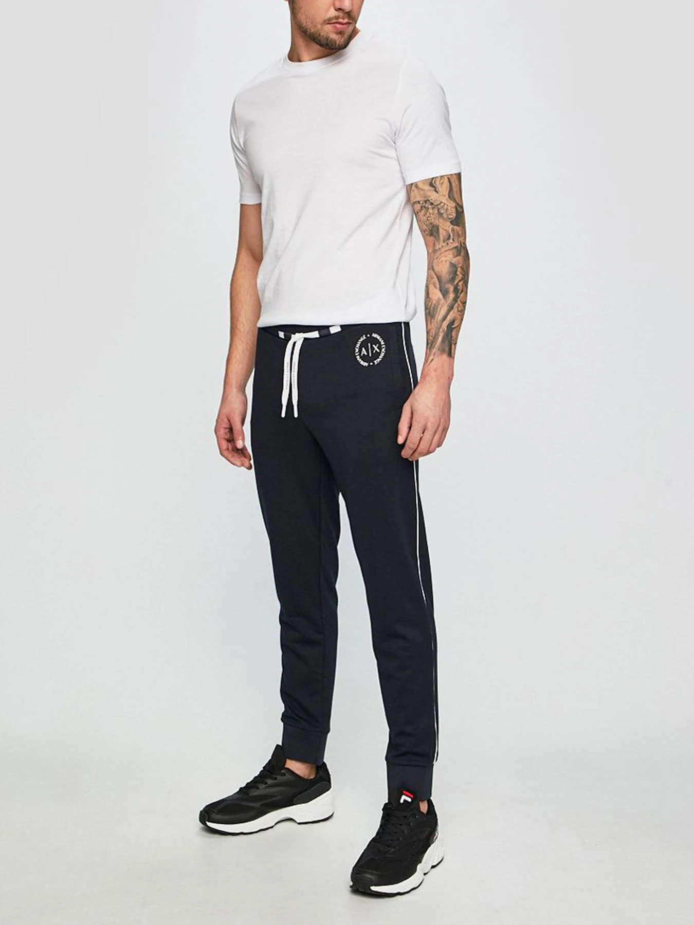 Брюки Armani Exchange модель 8NZP91-Z9N1Z-1510 Брюки Armani Exchange модель 8NZP91-Z9N1Z-1510 Фото