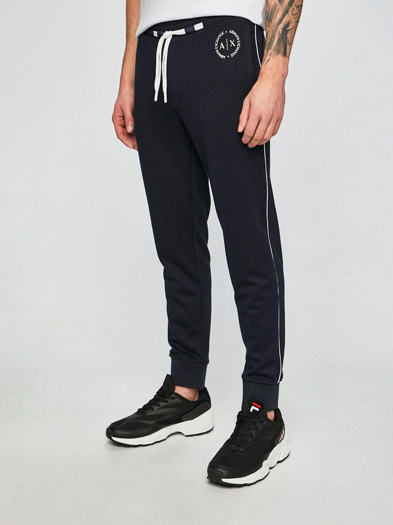Брюки Armani Exchange модель 8NZP91-Z9N1Z-1510 Брюки Armani Exchange модель 8NZP91-Z9N1Z-1510 Фото