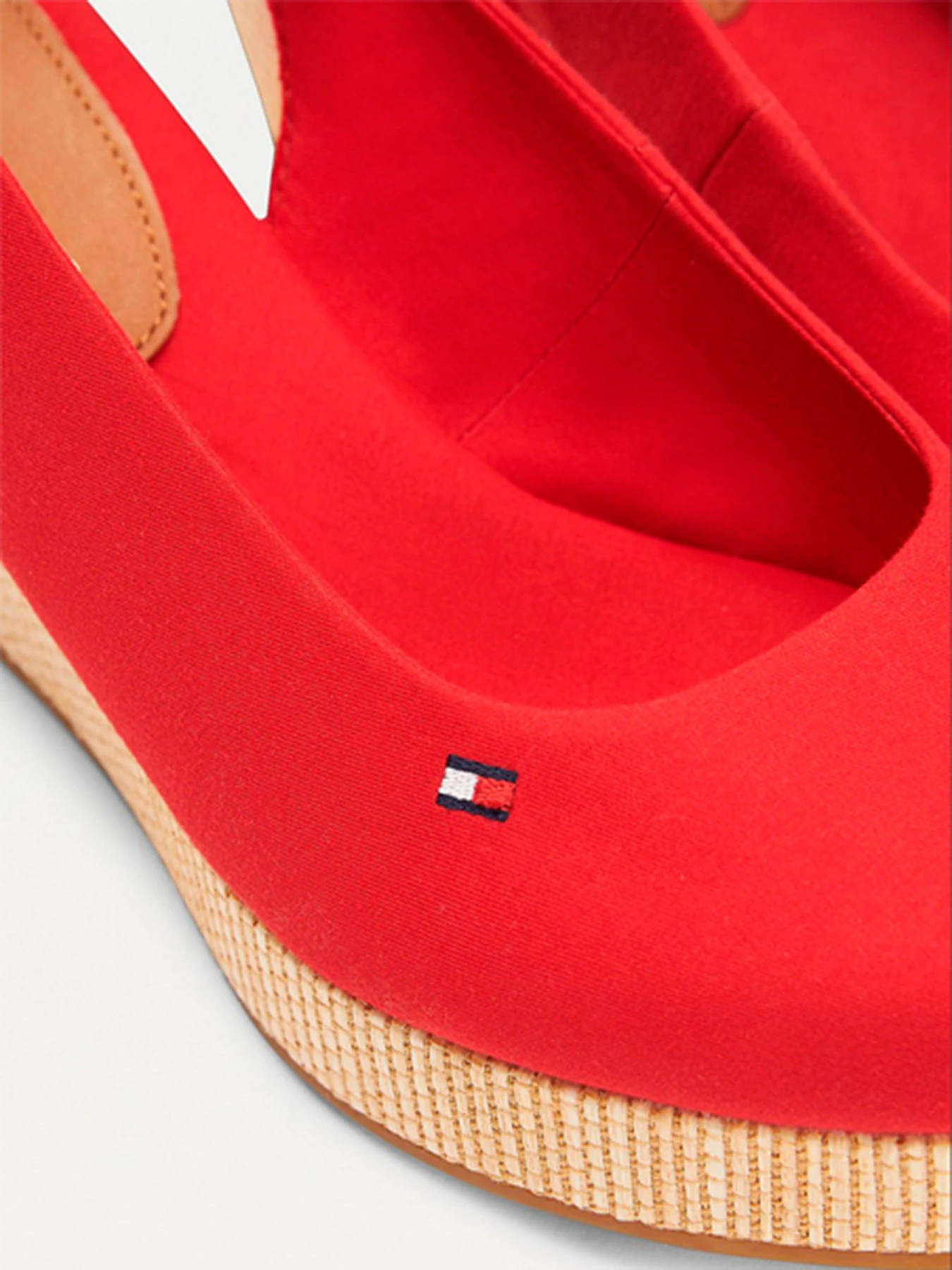 Босоножки Tommy Hilfiger модель FW0FW04788-XLG Босоножки Tommy Hilfiger модель FW0FW04788-XLG Фото