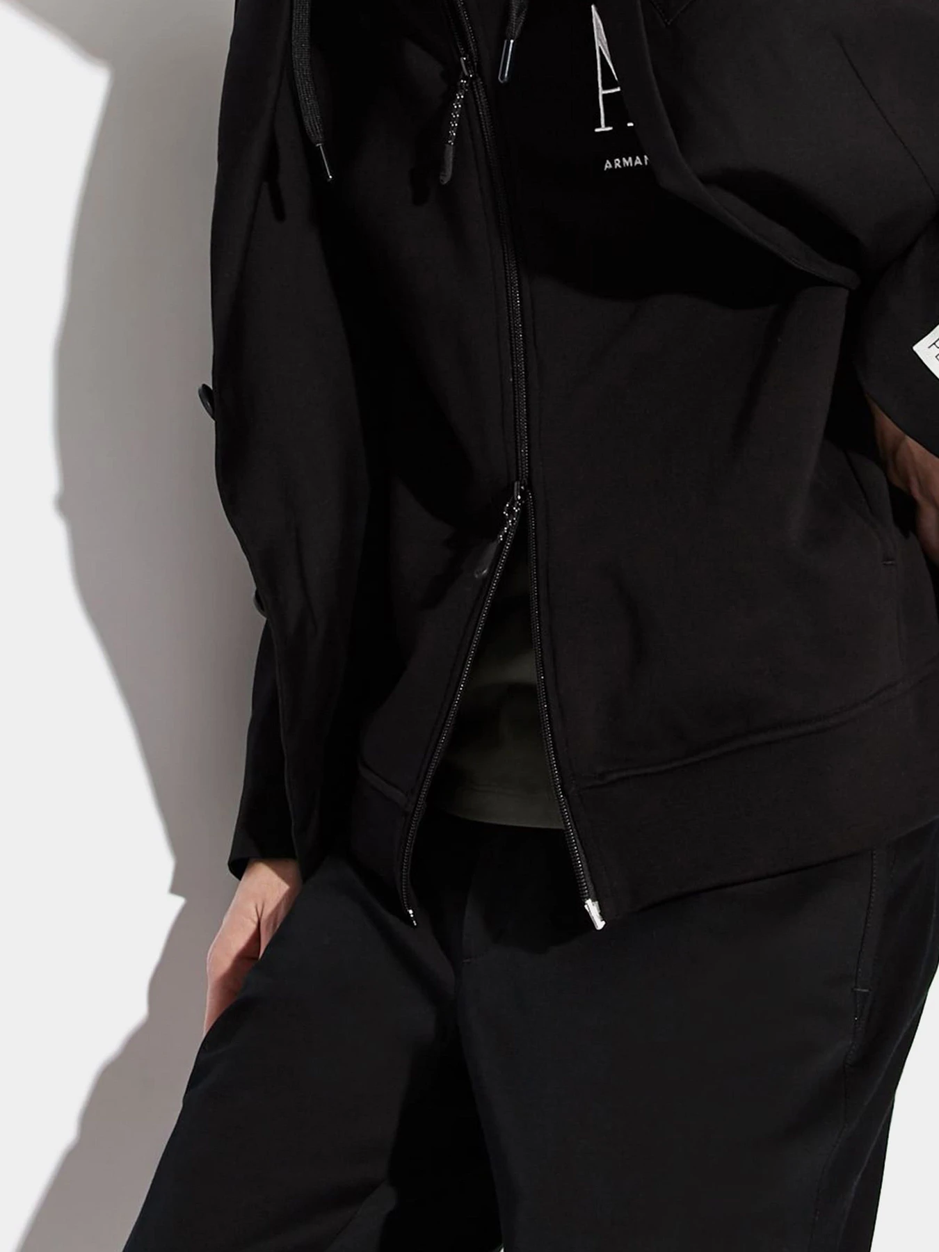 Худи и свитшоты Armani Exchange модель 8NZMPP-ZJ1ZZ-1200 Худи и свитшоты Armani Exchange модель 8NZMPP-ZJ1ZZ-1200 Фото