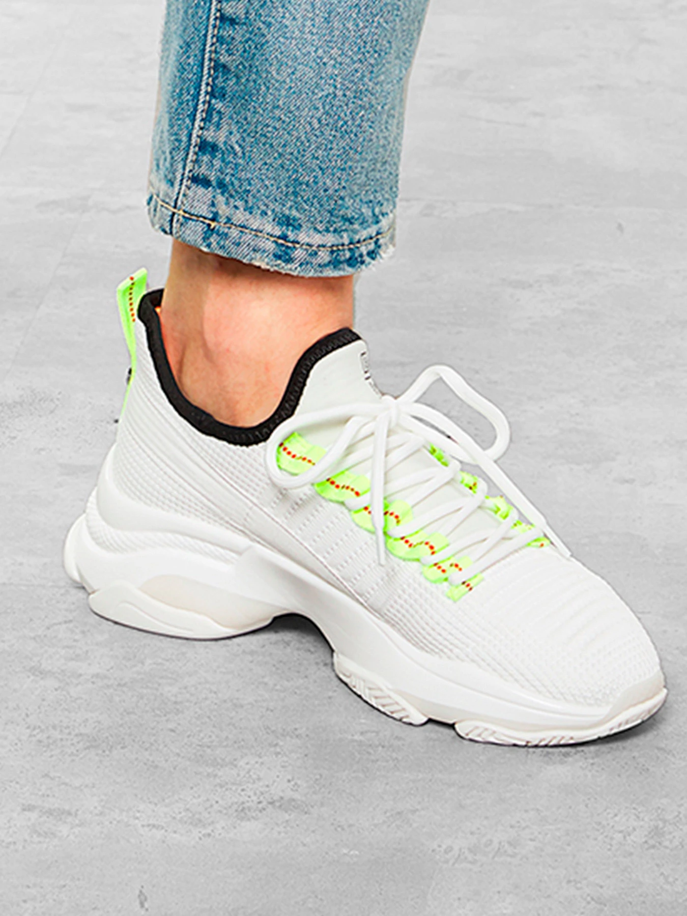 Кроссовки Steve Madden модель SM11000907 WHITE Кроссовки Steve Madden модель SM11000907 WHITE Фото