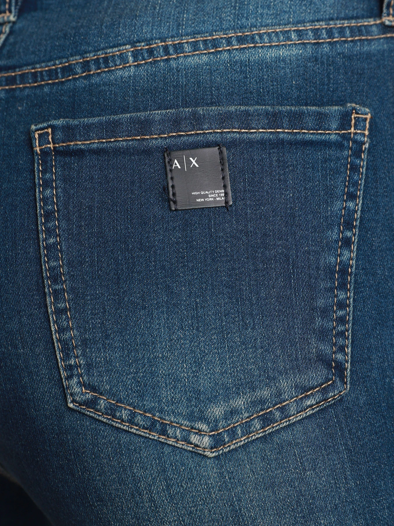 Джинсы Armani Exchange модель 8NYJ24-Y7AZZ-1500 Джинсы Armani Exchange модель 8NYJ24-Y7AZZ-1500 Фото