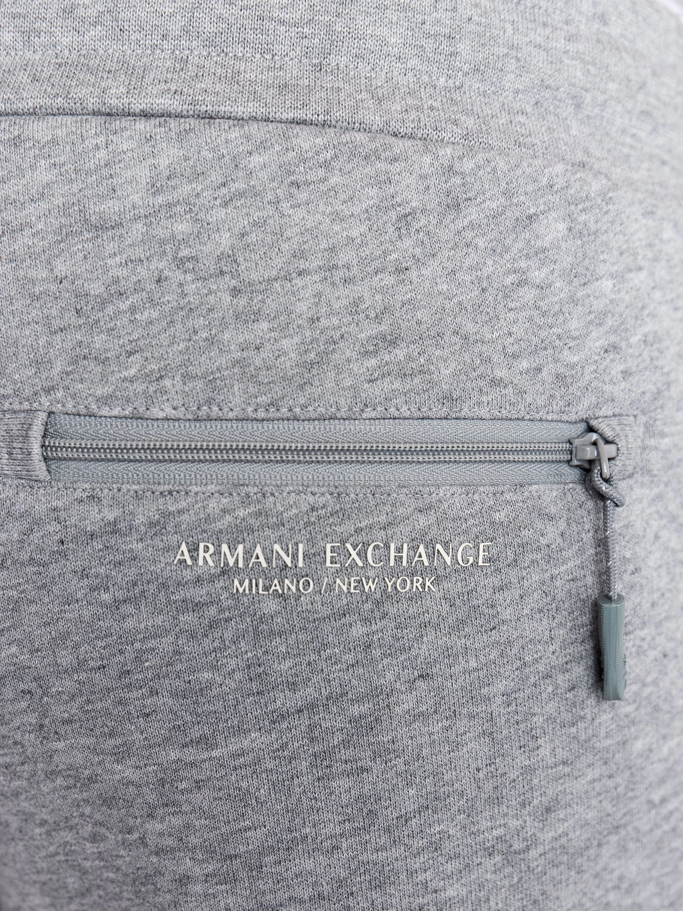 Брюки Armani Exchange модель 8NZP73-ZJKRZ-3901 Брюки Armani Exchange модель 8NZP73-ZJKRZ-3901 Фото