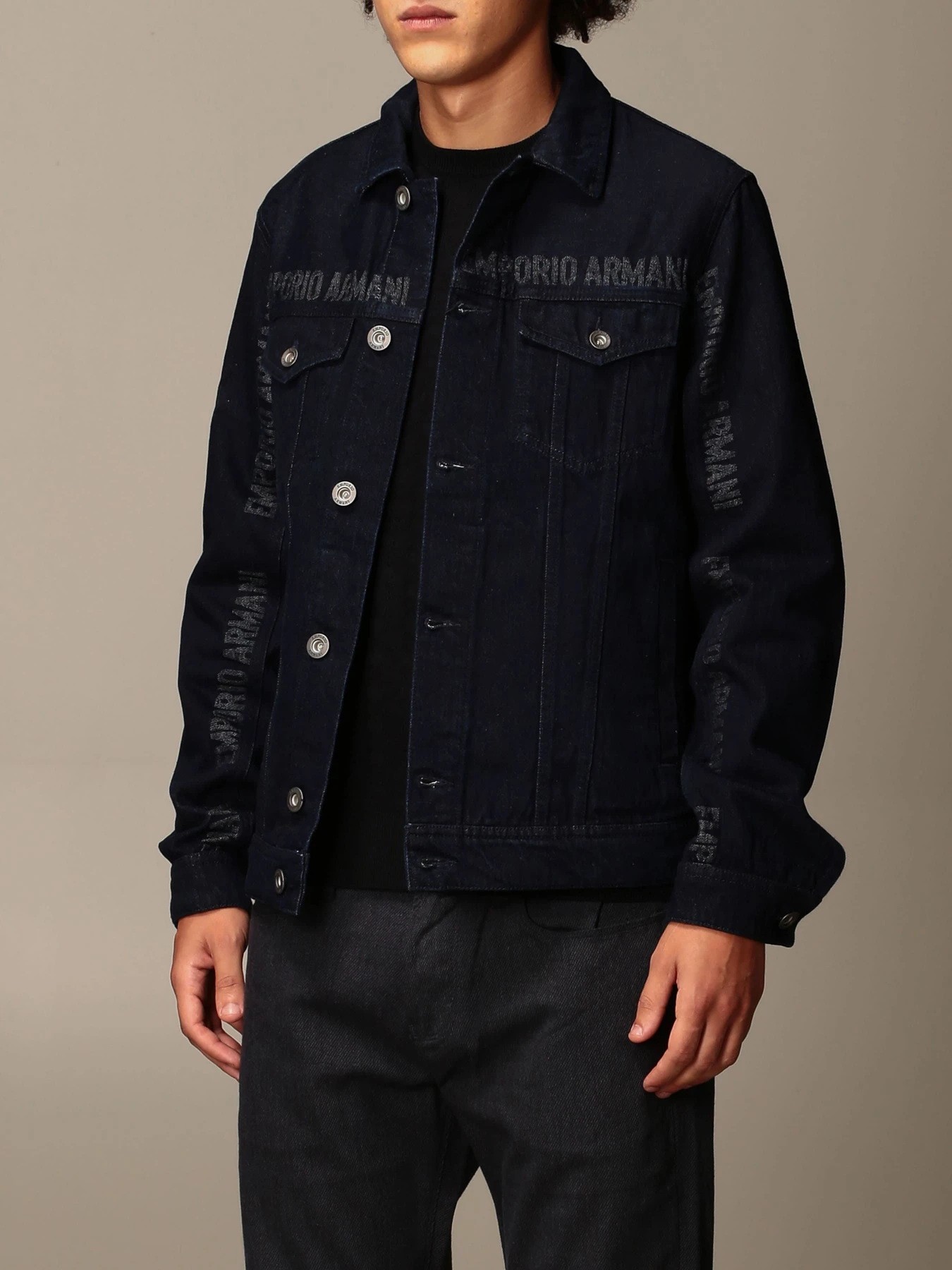 Куртки и дубленки Emporio Armani модель 6H1B87-1DP3Z-F971 Куртки и дубленки Emporio Armani модель 6H1B87-1DP3Z-F971 Фото