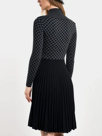 Платья Emporio Armani модель 6H2AW2-2M15Z-0999 Фото