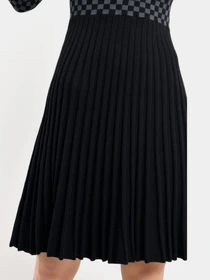 Платья Emporio Armani модель 6H2AW2-2M15Z-0999 Фото