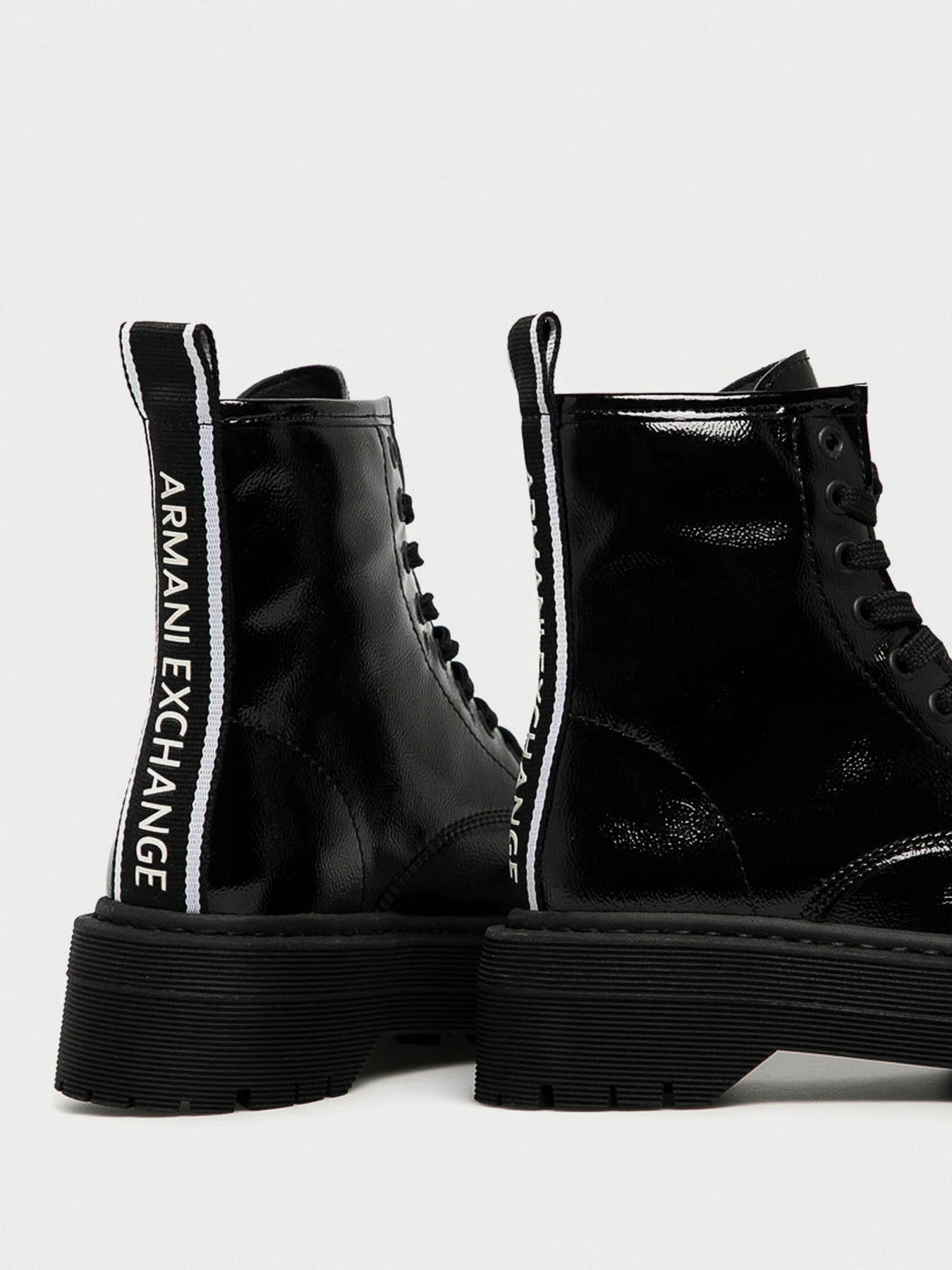 Ботинки и сапоги Armani Exchange модель XDN018-XV349-00002 Ботинки и сапоги Armani Exchange модель XDN018-XV349-00002 Фото