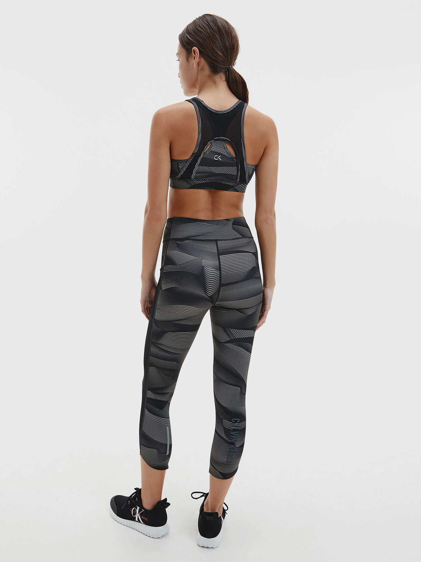 Футболки и поло Calvin Klein модель 00GWF0K151-007 Футболки и поло Calvin Klein модель 00GWF0K151-007 Фото