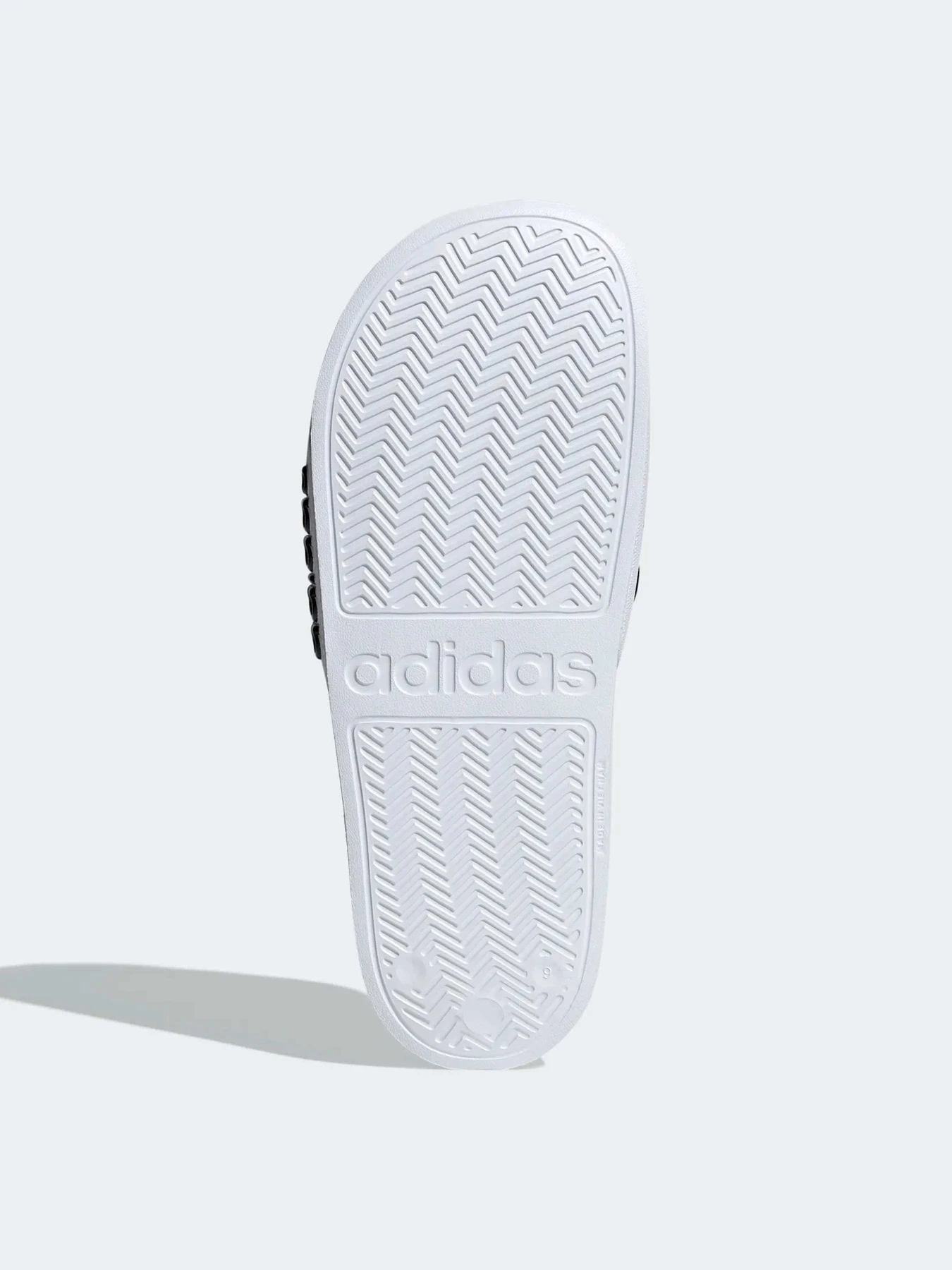 Шлёпанцы Adidas модель GZ5921 Шлёпанцы Adidas модель GZ5921 Фото