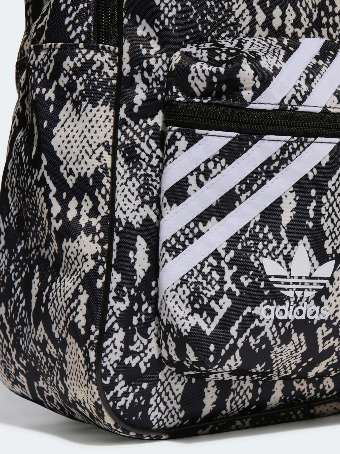 Рюкзаки Adidas модель IC8289 Рюкзаки Adidas модель IC8289 Фото