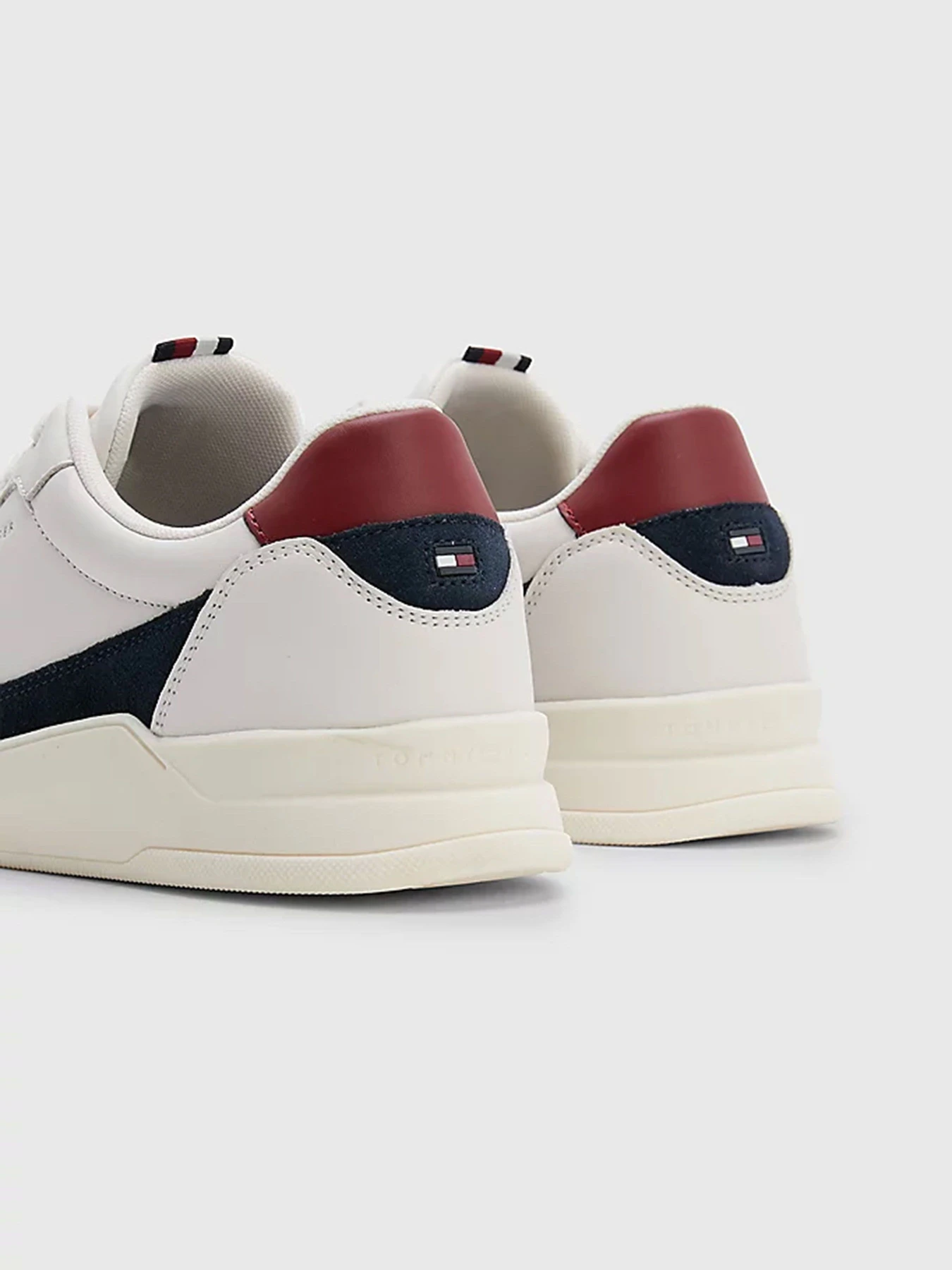 Кроссовки Tommy Hilfiger модель FM0FM04490-AC0 Кроссовки Tommy Hilfiger модель FM0FM04490-AC0 Фото