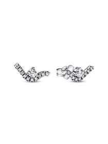 Серьги-гвоздики PANDORA Moments модель 292544C01 Фото